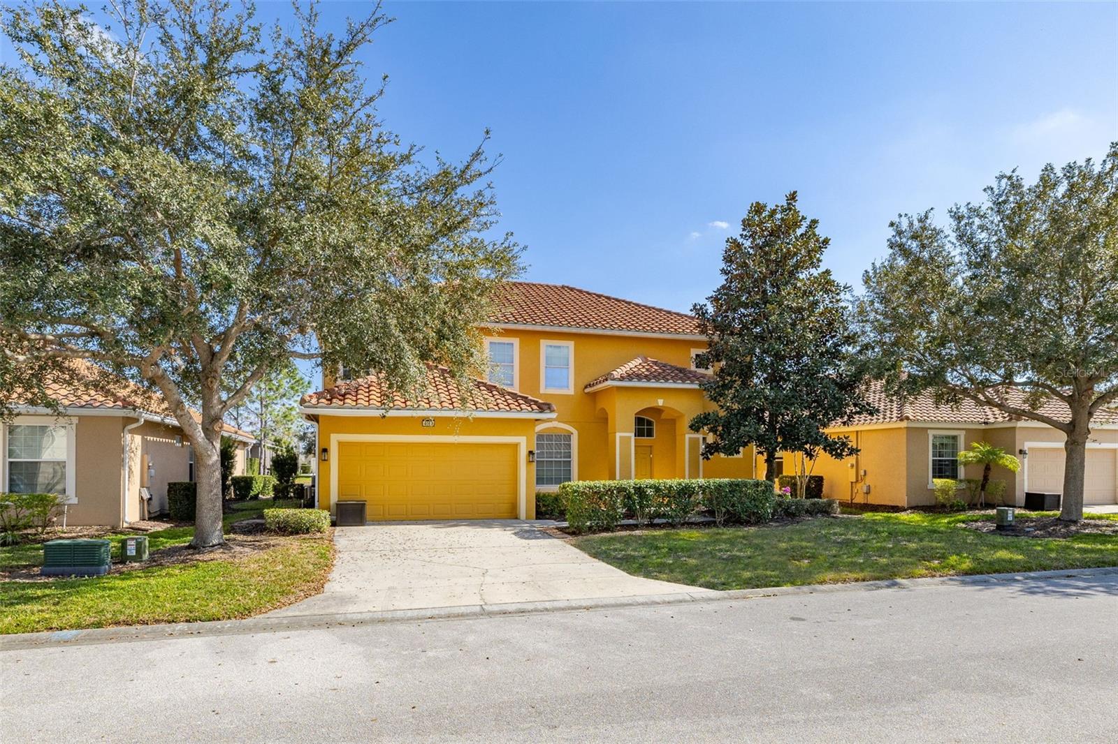 Image 2 of 80 For 4064 Oaktree Drive