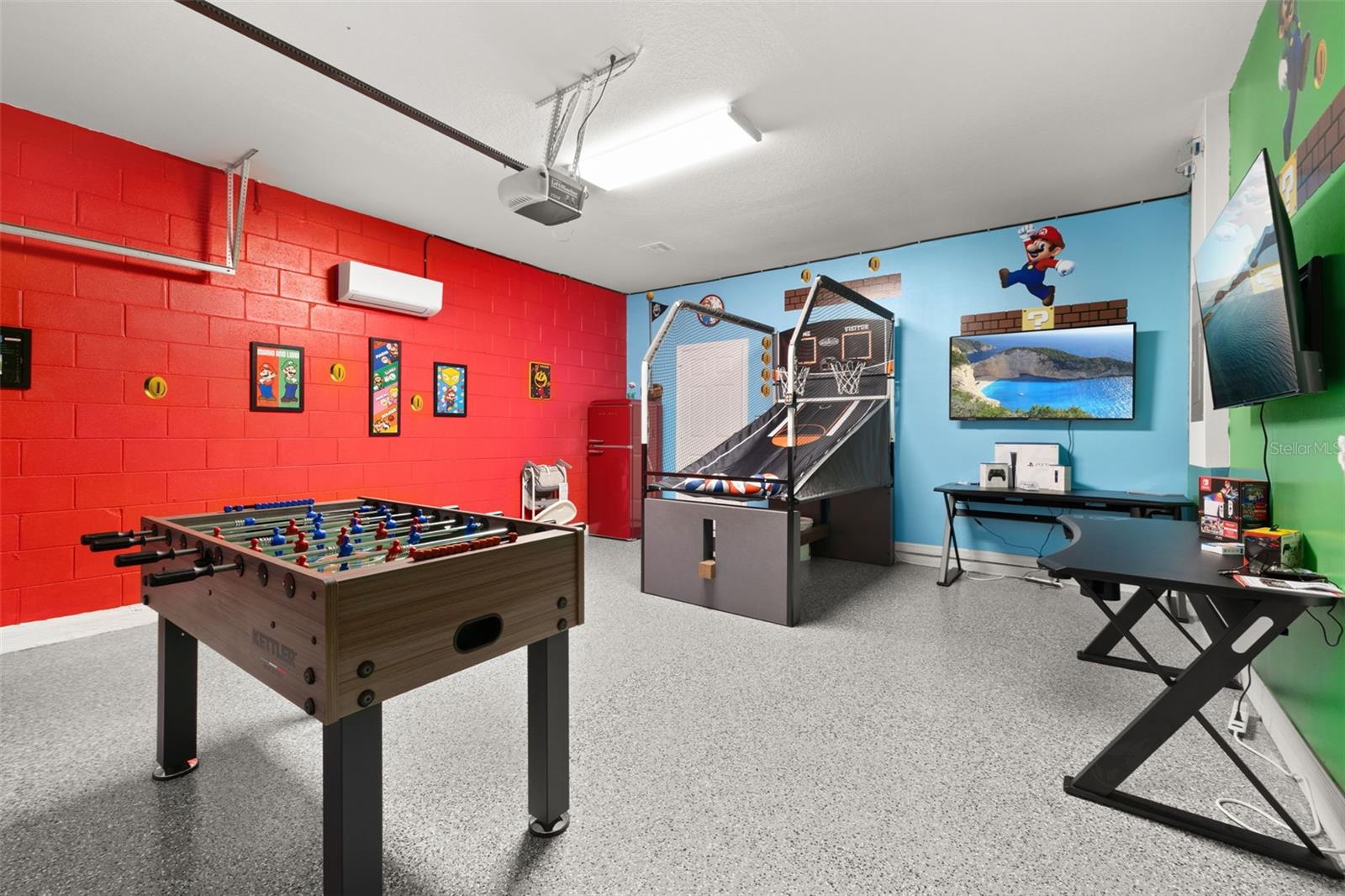 Image 22 of 80 For 4064 Oaktree Drive