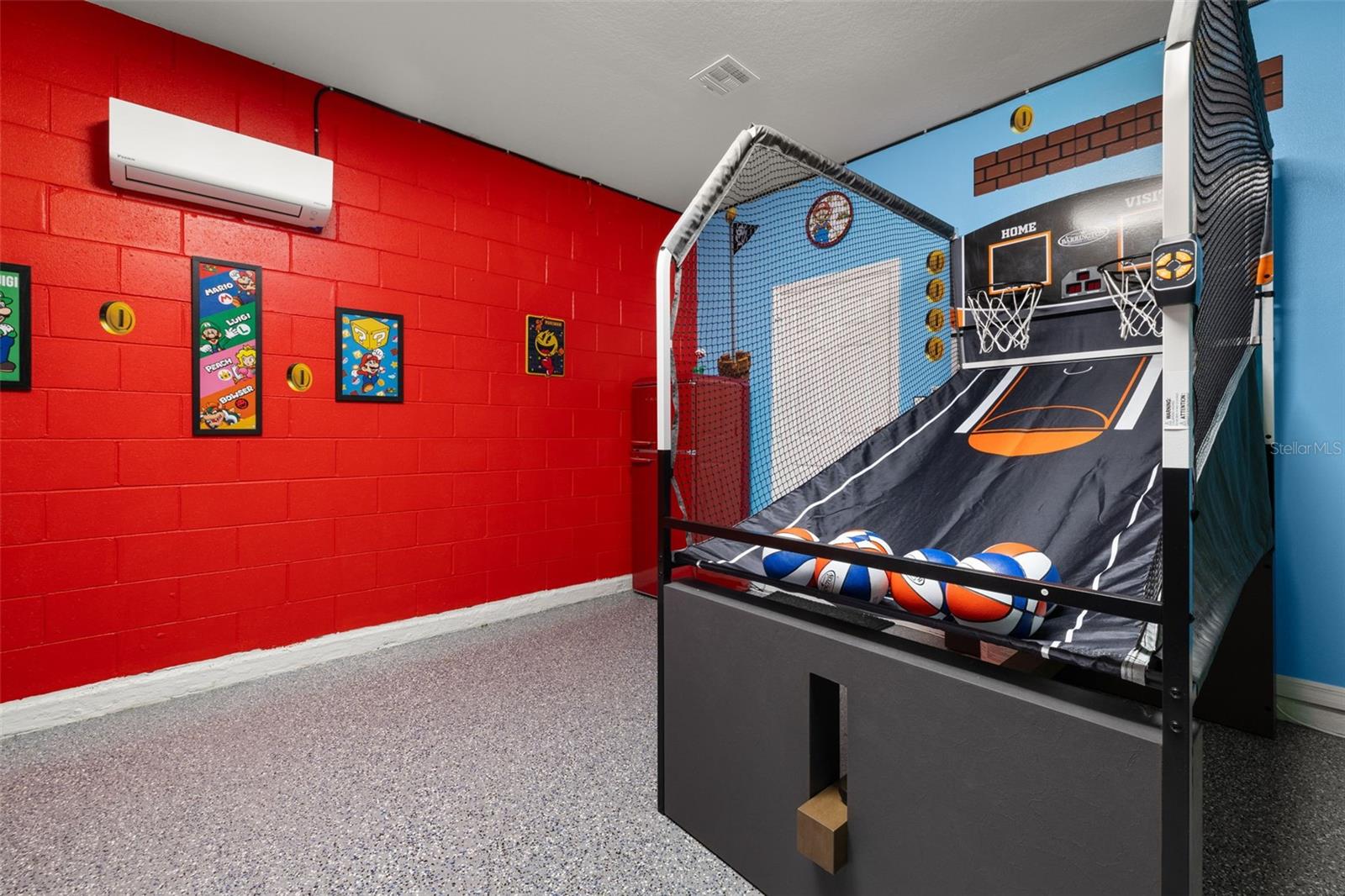 Image 24 of 80 For 4064 Oaktree Drive