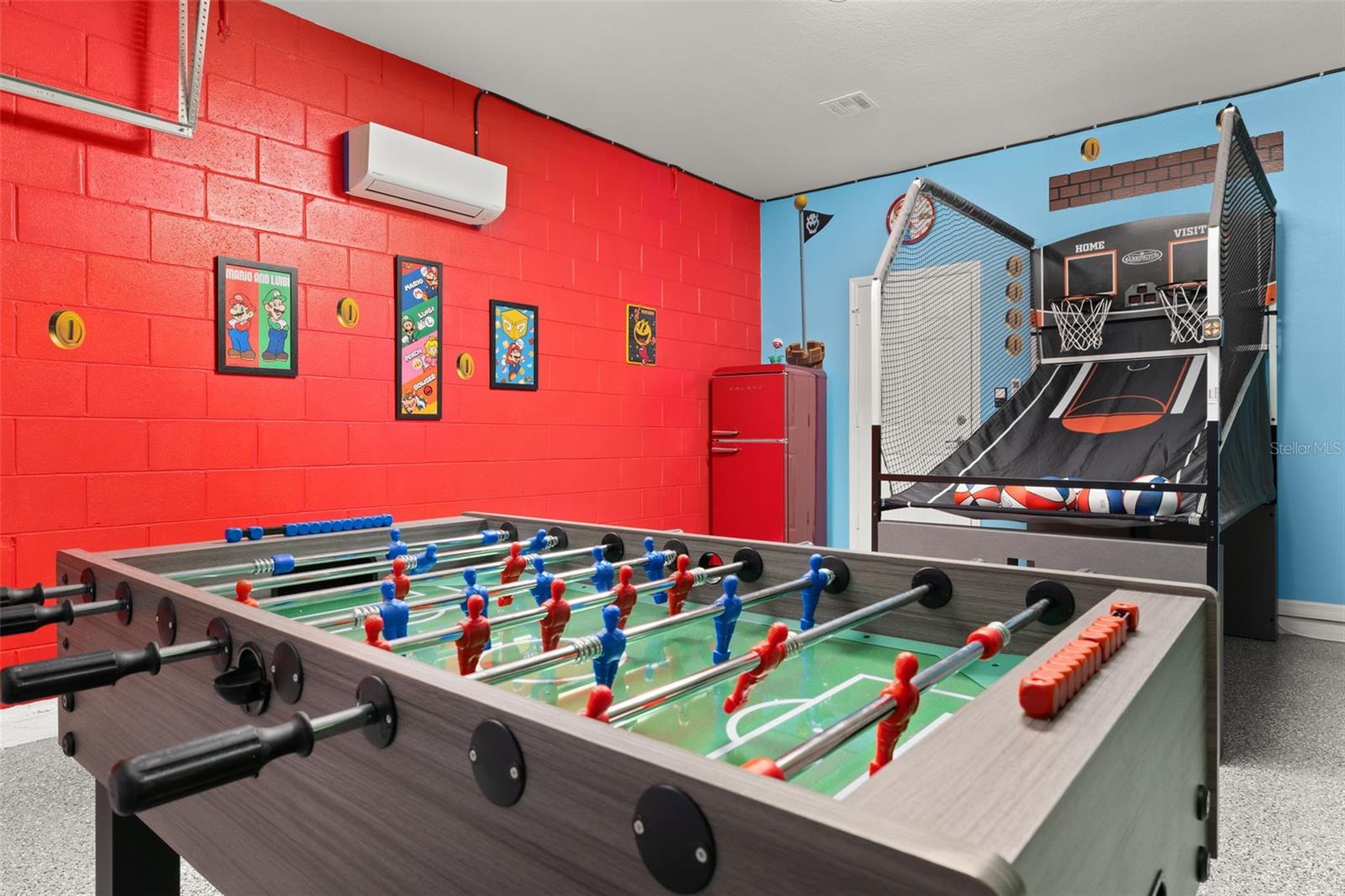 Image 25 of 80 For 4064 Oaktree Drive