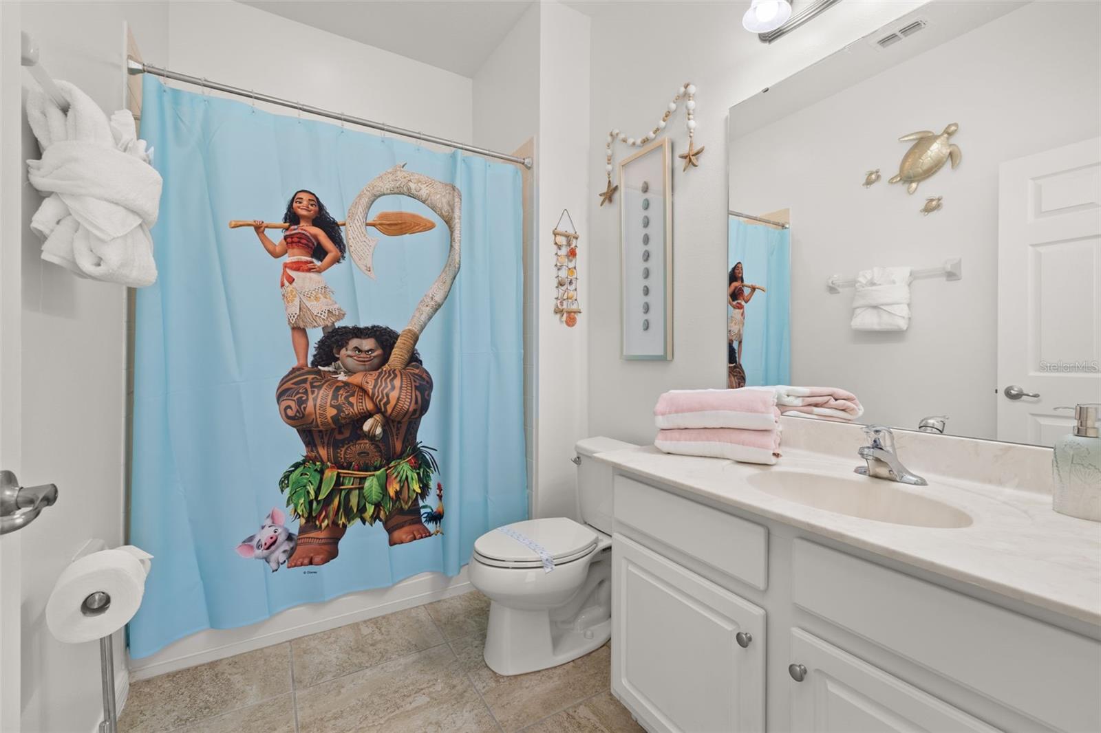 Image 26 of 80 For 4064 Oaktree Drive