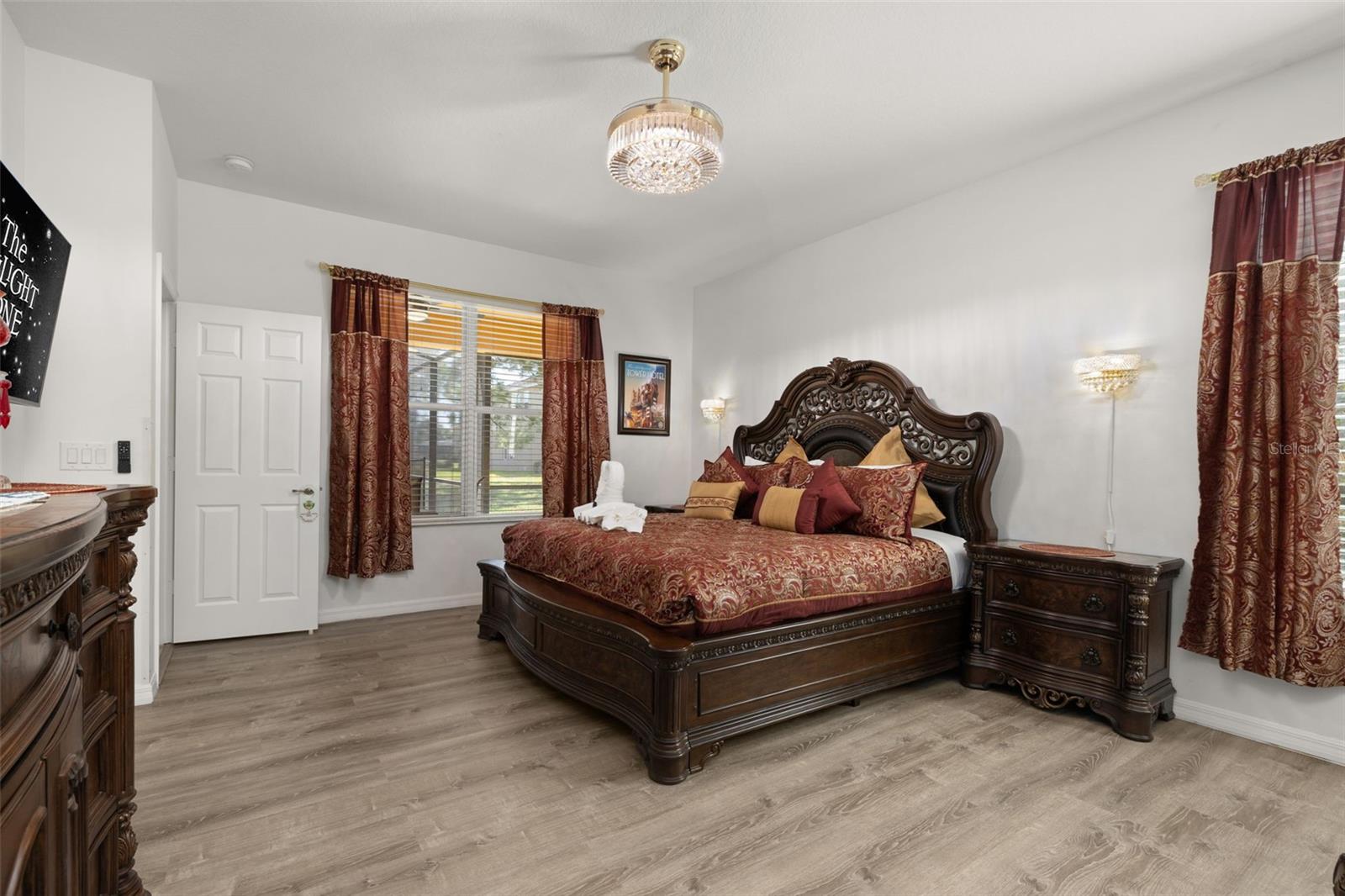 Image 29 of 80 For 4064 Oaktree Drive