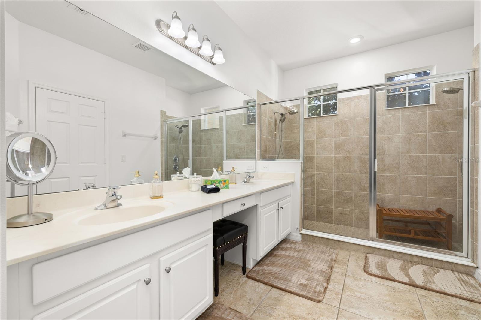 Image 34 of 80 For 4064 Oaktree Drive