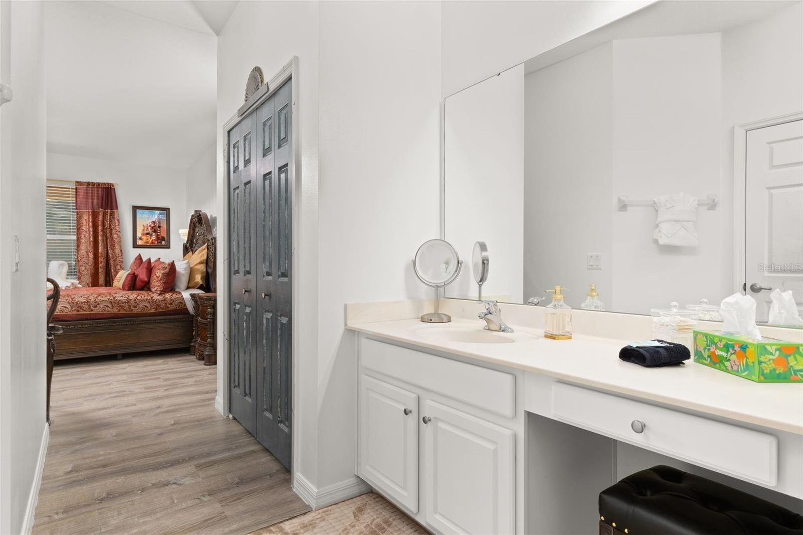 Image 35 of 80 For 4064 Oaktree Drive