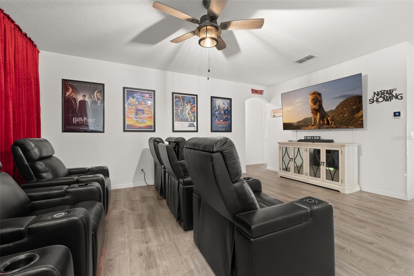 Image 39 of 80 For 4064 Oaktree Drive