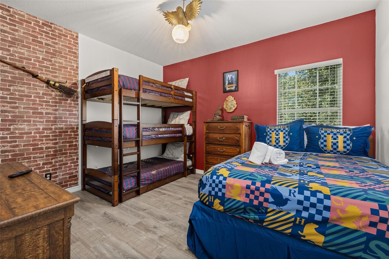 Image 41 of 80 For 4064 Oaktree Drive