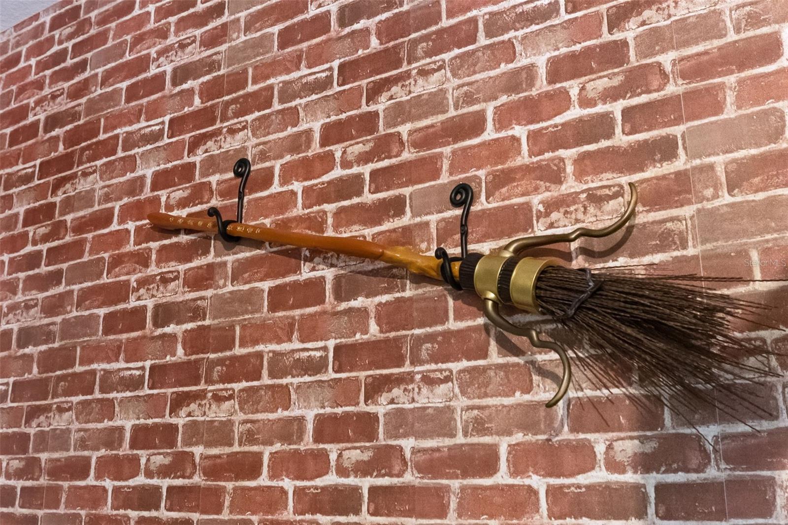 Image 45 of 80 For 4064 Oaktree Drive