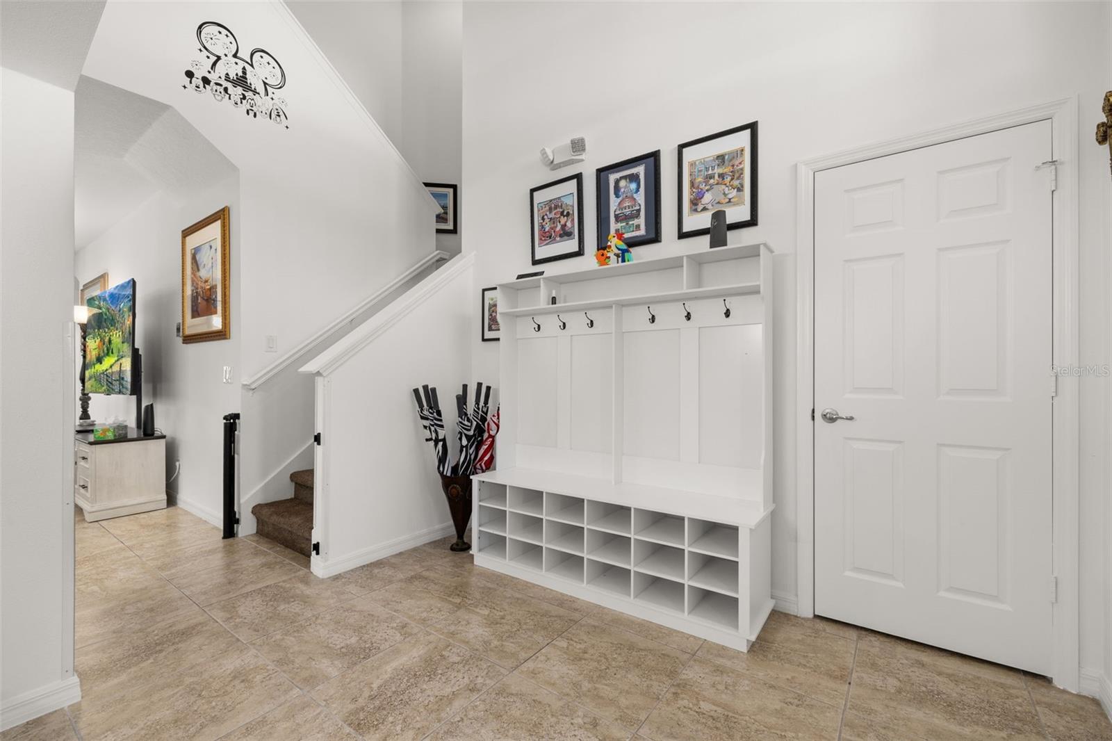 Image 5 of 80 For 4064 Oaktree Drive