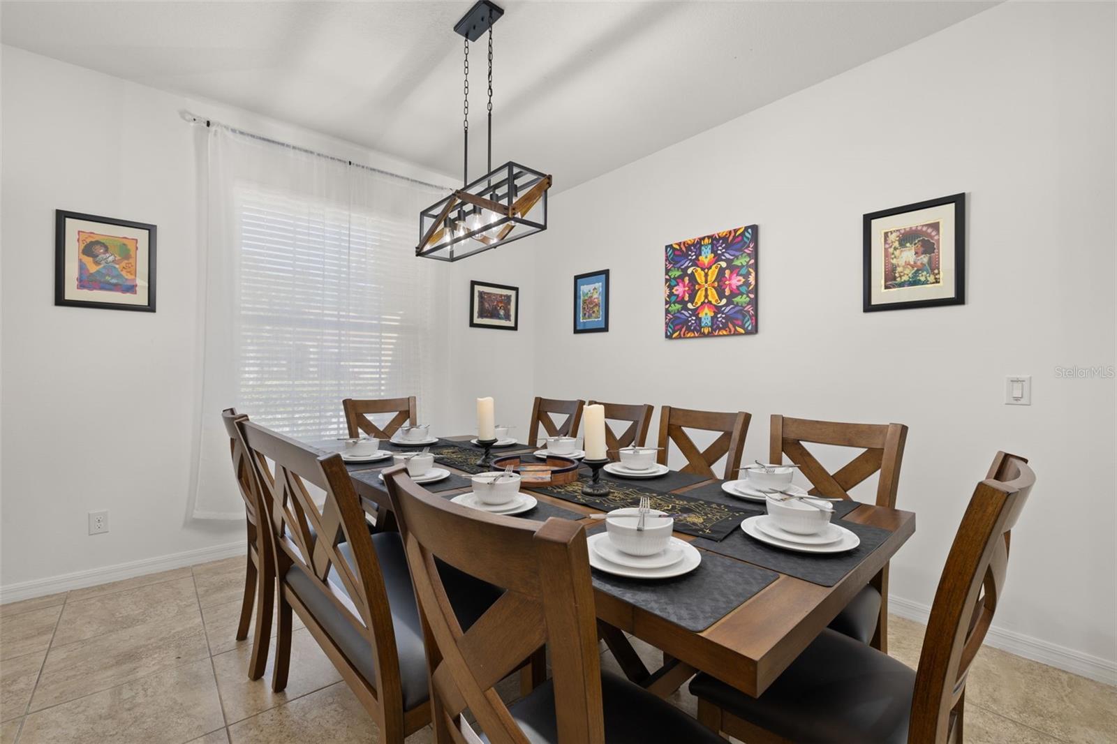 Image 6 of 80 For 4064 Oaktree Drive