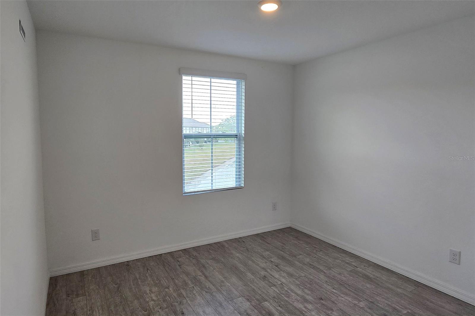 Image 24 of 46 For 742 Longboat Drive