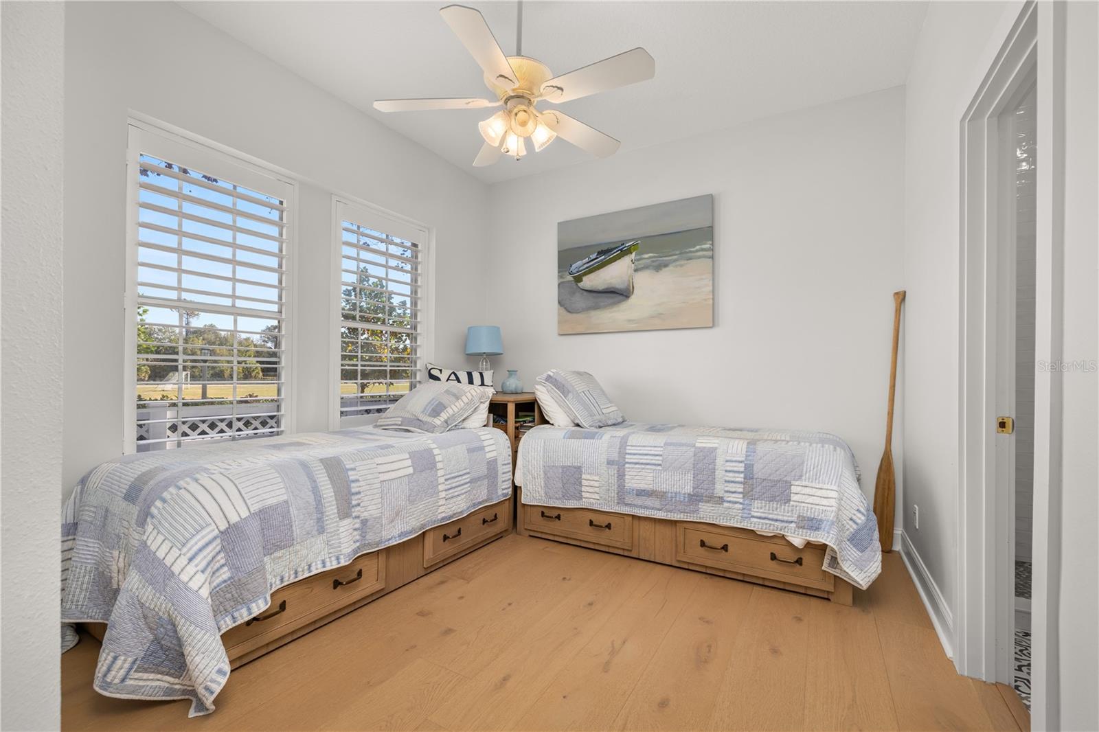 Image 25 of 78 For 529 Greenbrier Avenue