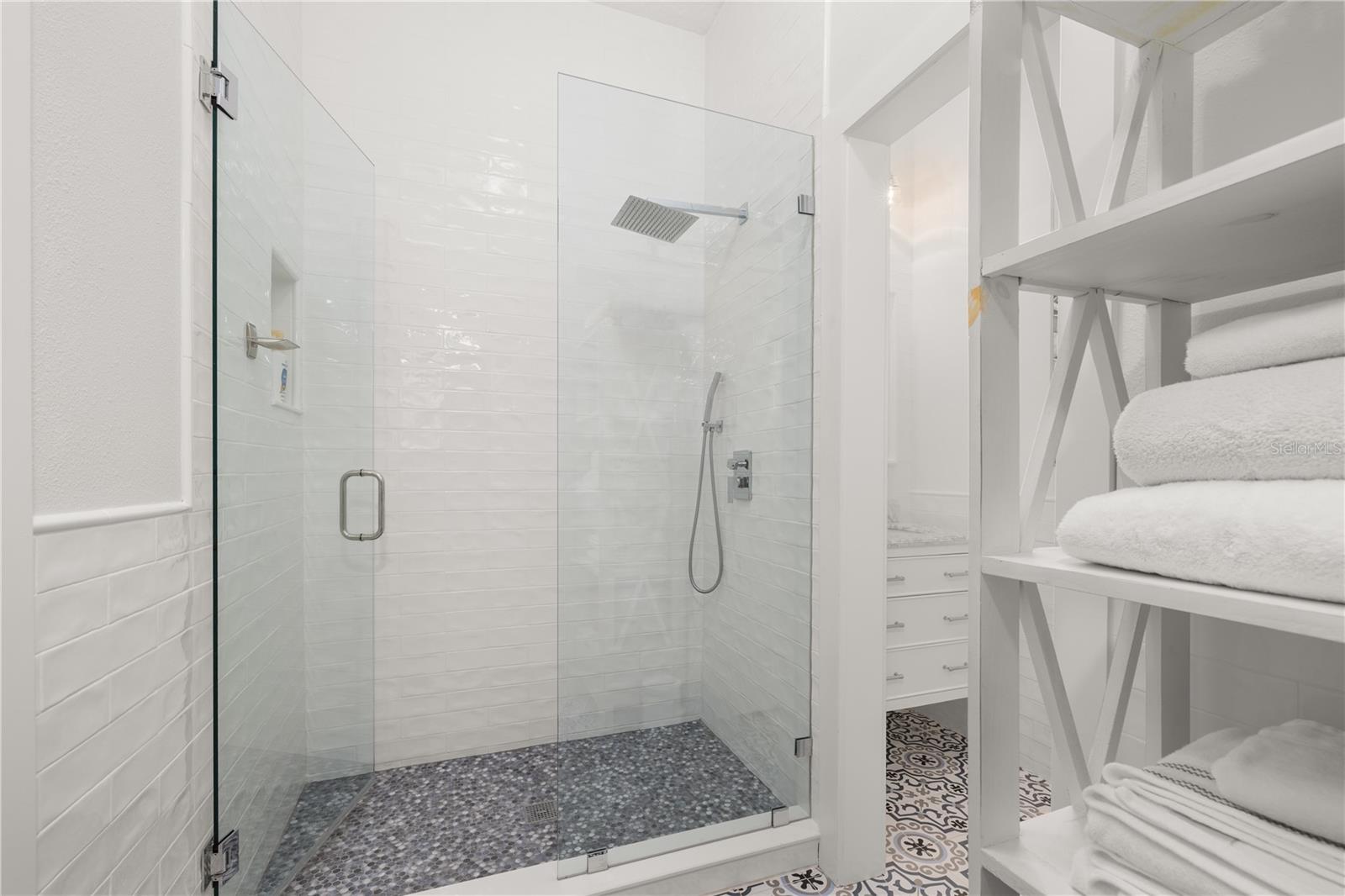 Image 27 of 78 For 529 Greenbrier Avenue