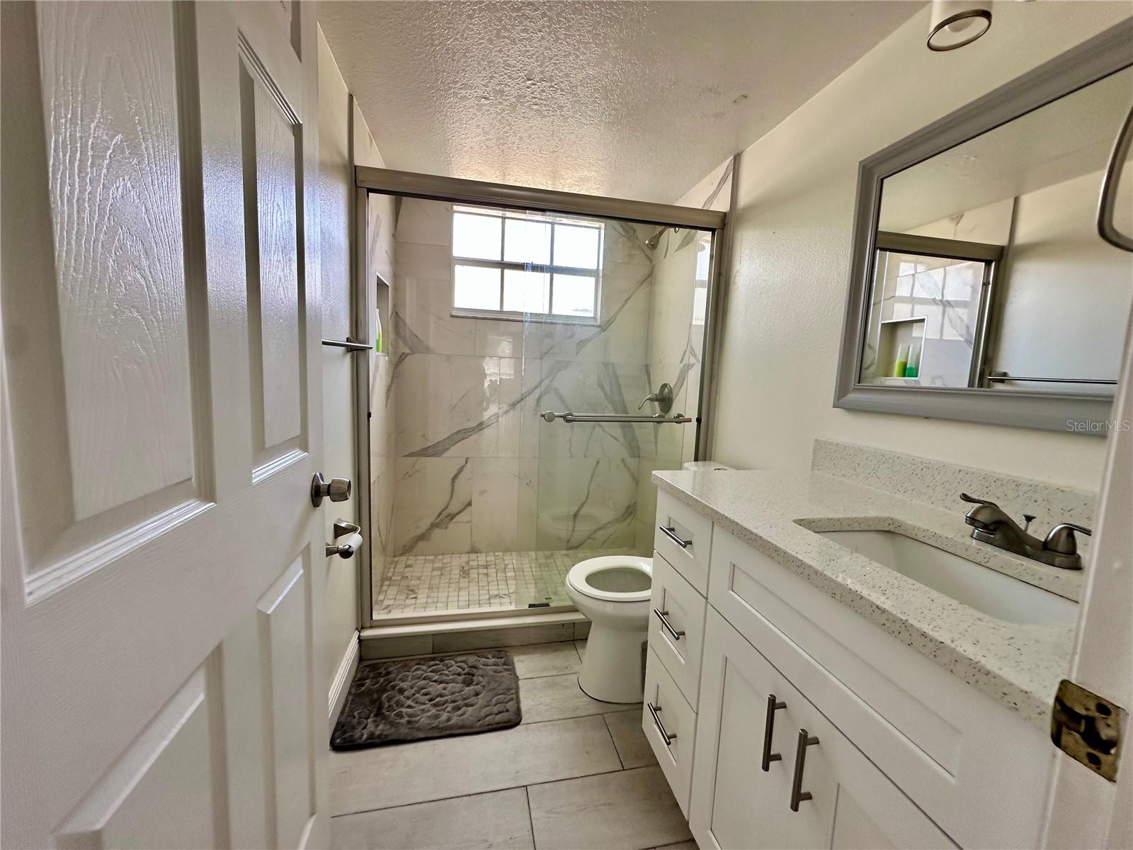 Image 11 of 24 For 5012 Laguna Bay Circle 73