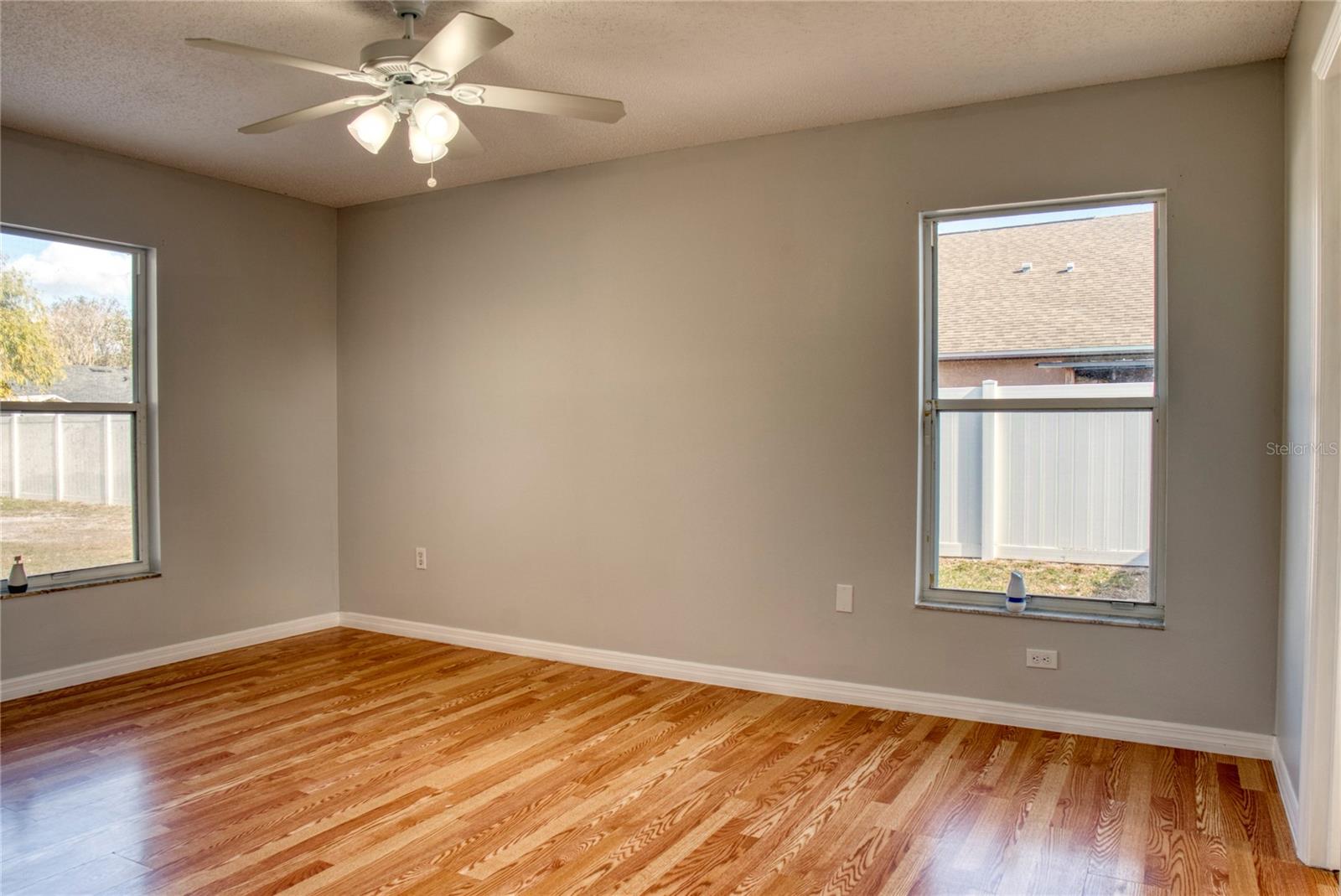 Image 16 of 24 For 1447 Kingston Way