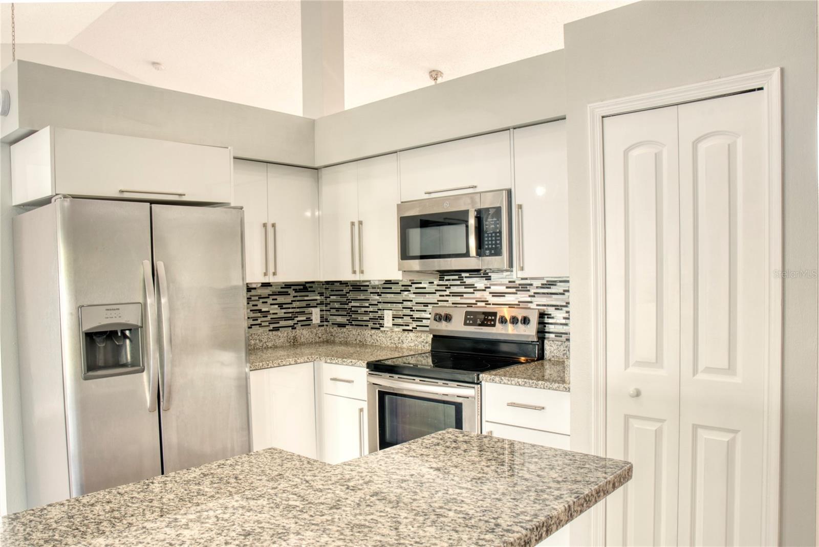 Image 8 of 24 For 1447 Kingston Way