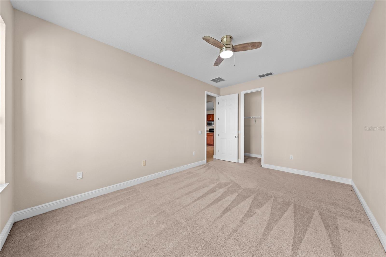 Image 22 of 44 For 3817 Golden Feather Way