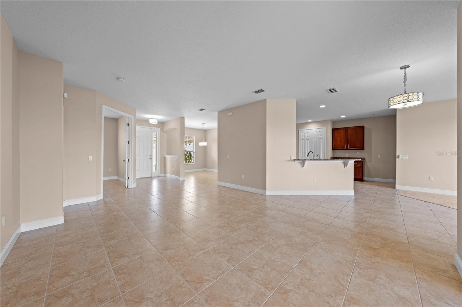 Image 5 of 44 For 3817 Golden Feather Way