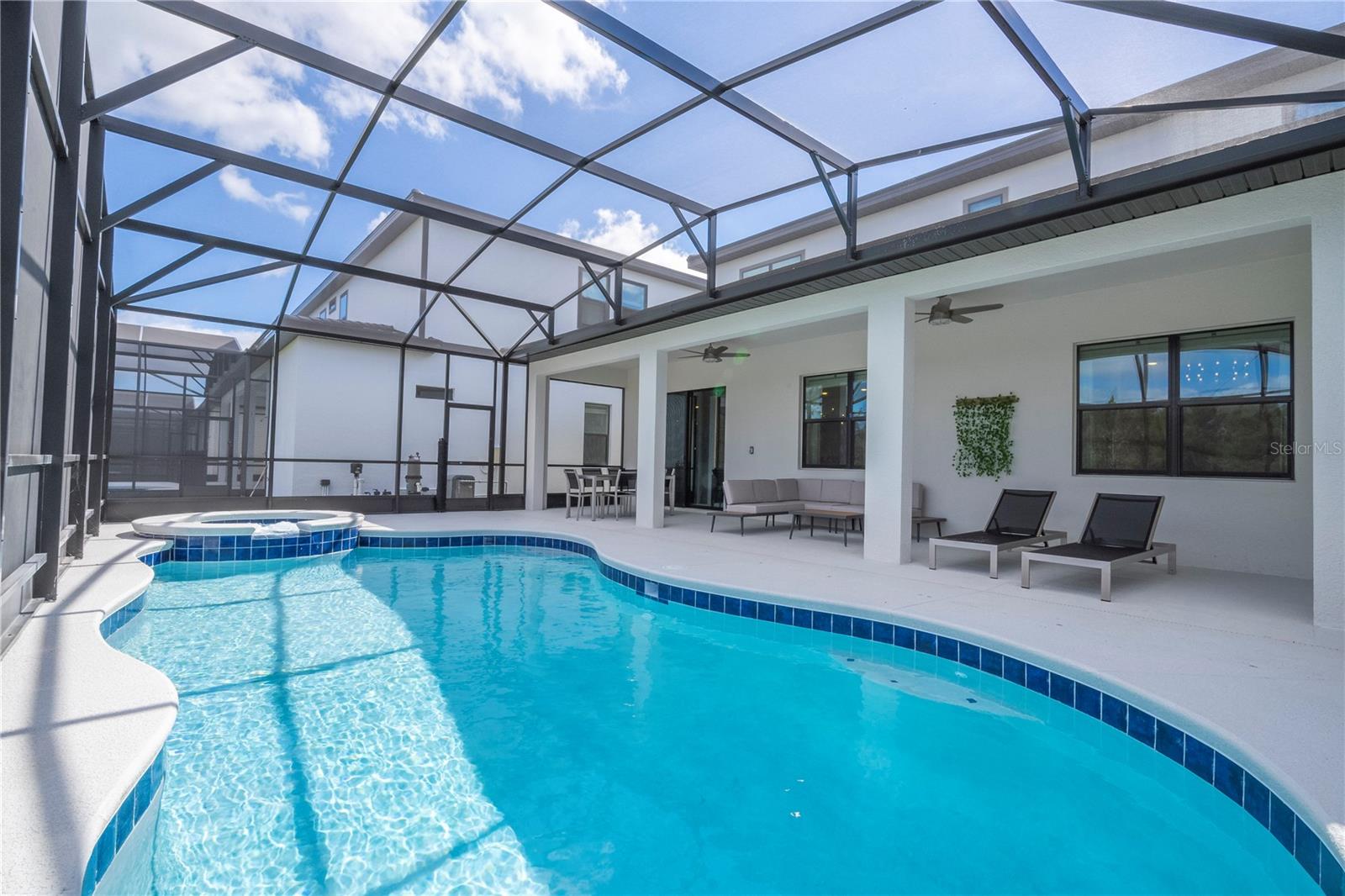 Image 32 of 96 For 6097 High Seas Drive