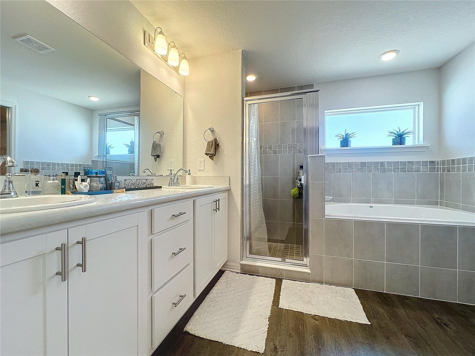 Image 8 of 15 For 2027 Dexter Street