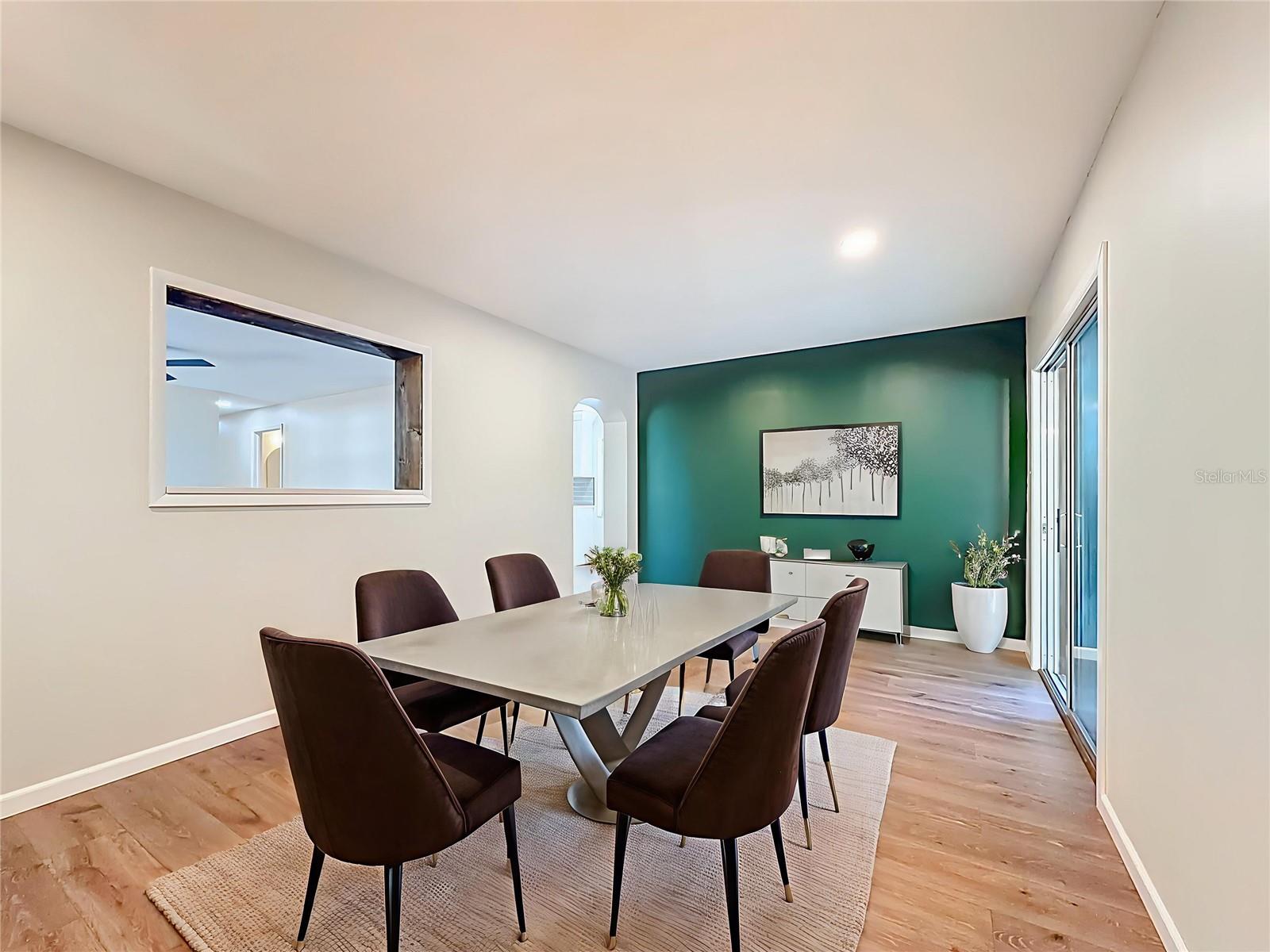 Image 17 of 66 For 2450 40th Street