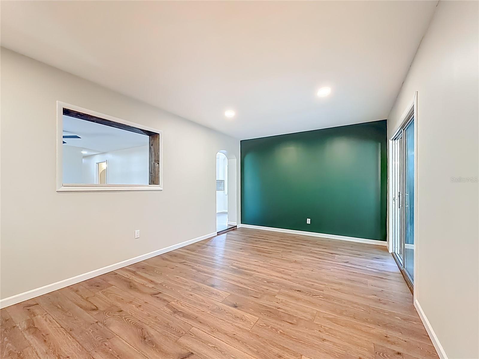 Image 18 of 66 For 2450 40th Street