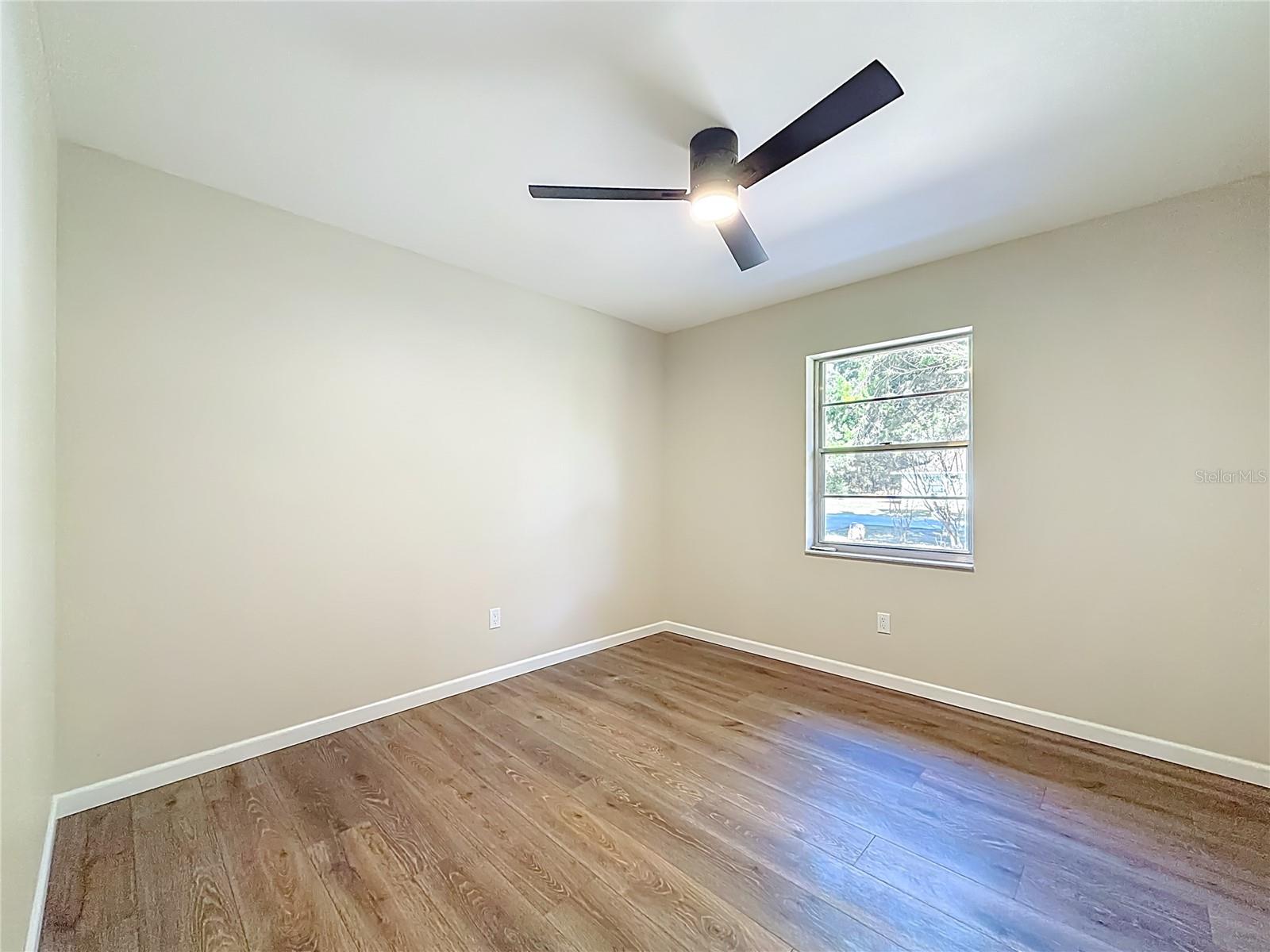 Image 29 of 66 For 2450 40th Street