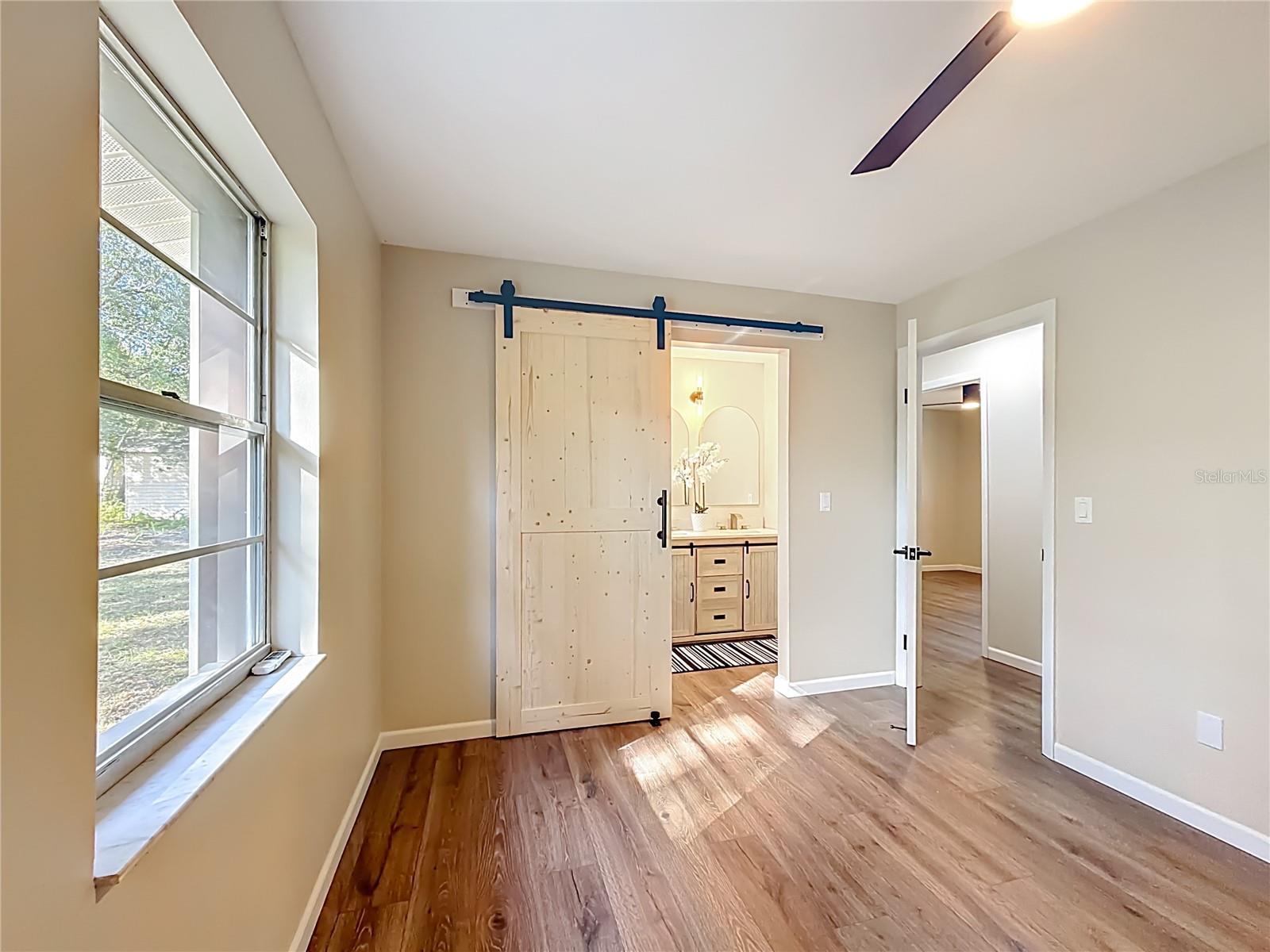 Image 32 of 66 For 2450 40th Street