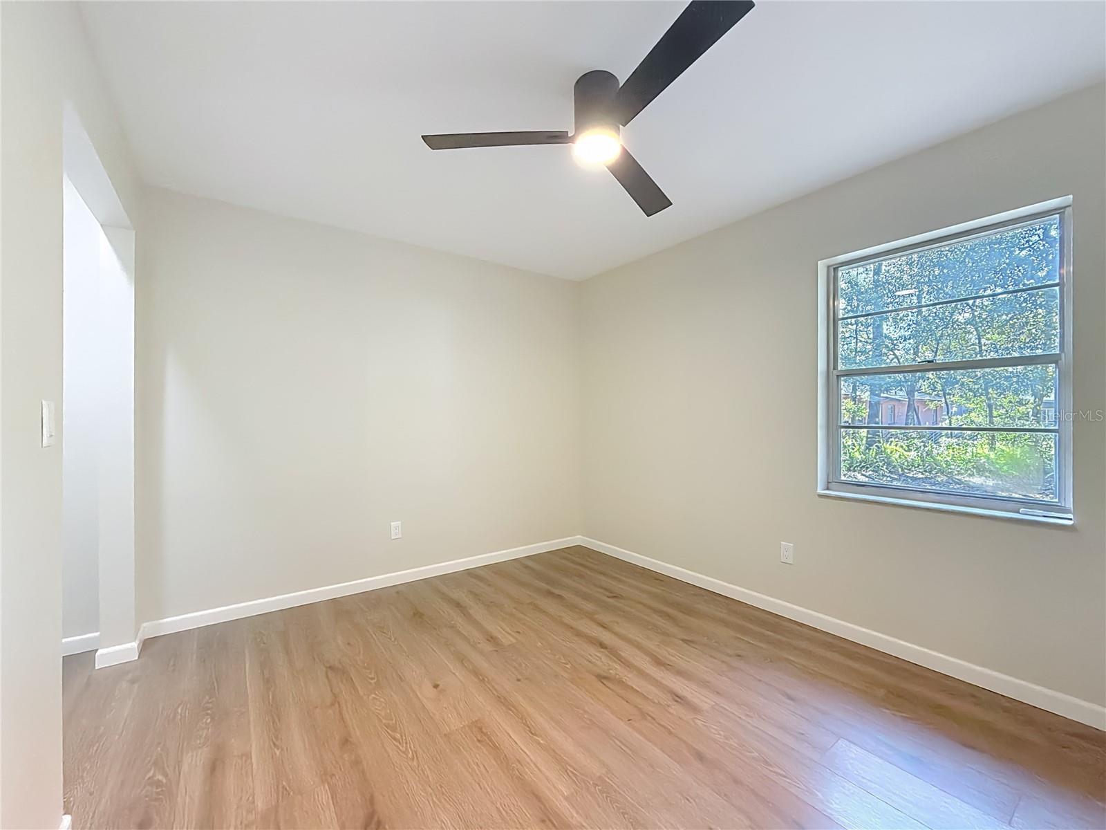 Image 40 of 66 For 2450 40th Street