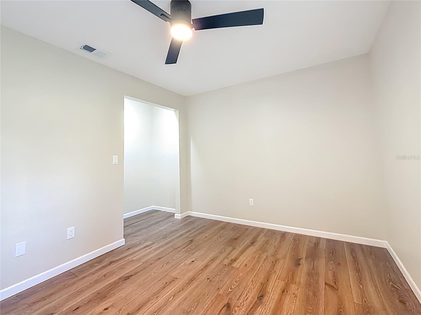 Image 41 of 66 For 2450 40th Street