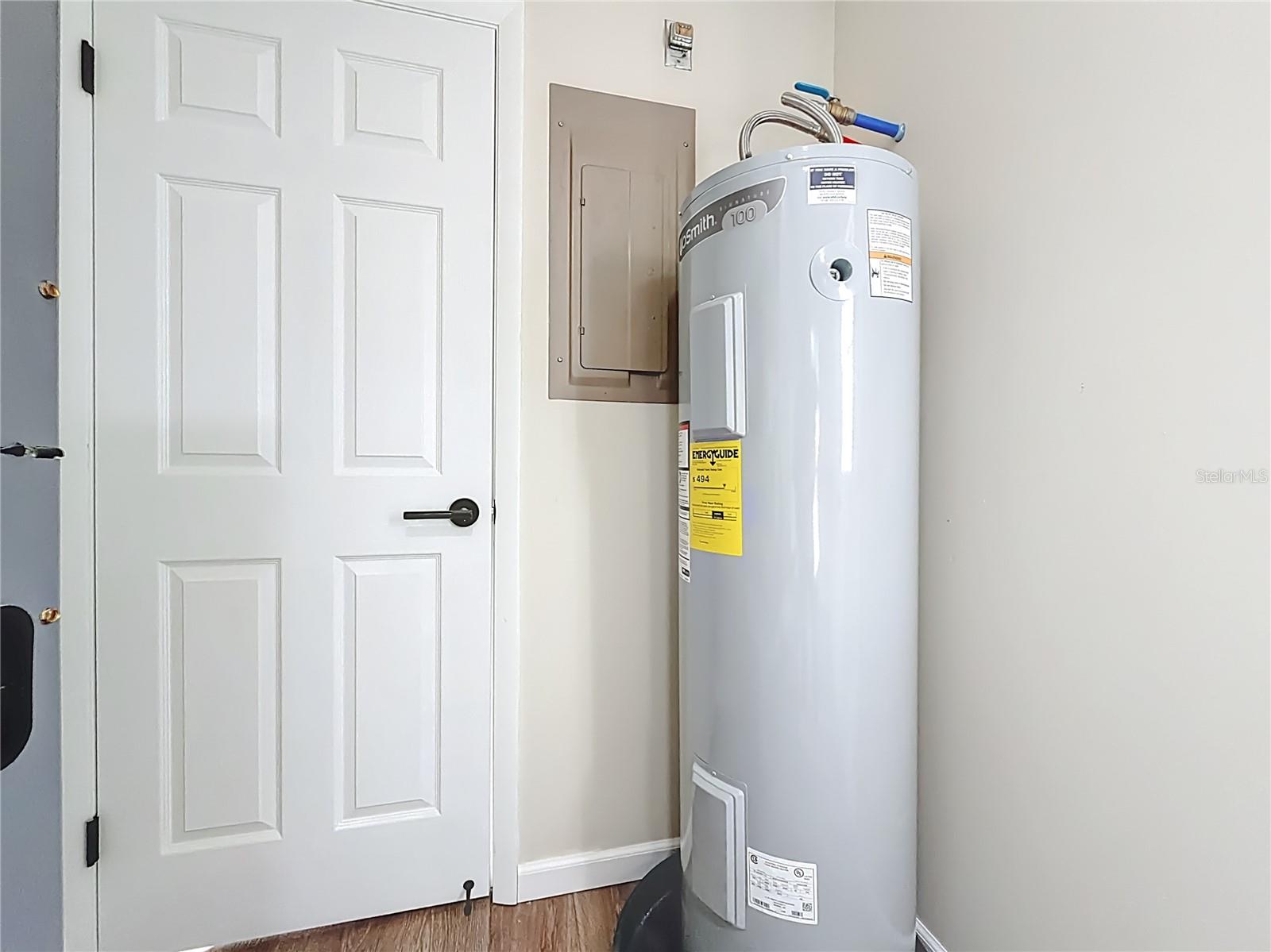 Image 46 of 66 For 2450 40th Street