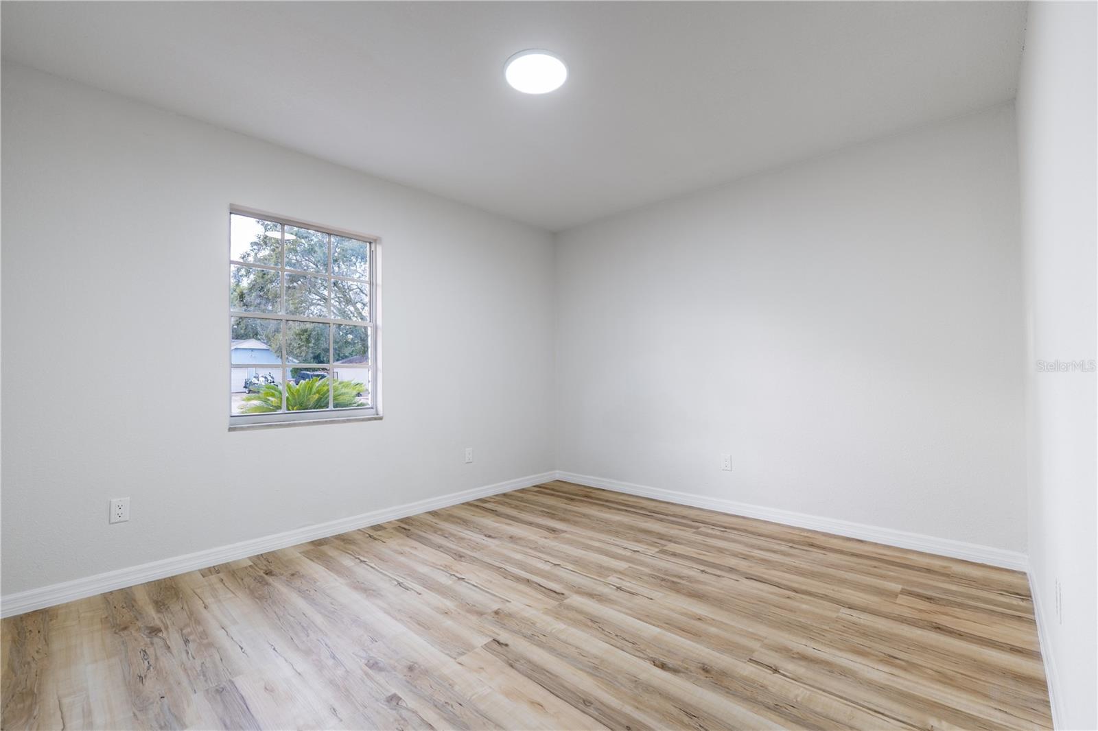 Image 15 of 32 For 4419 Centennial Drive