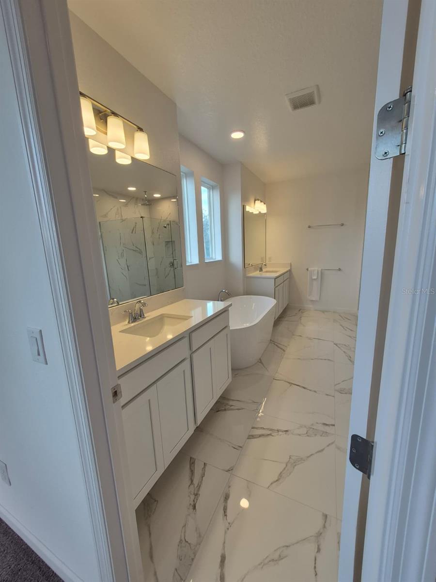 Image 20 of 39 For 5197 Prairie Preserve Run