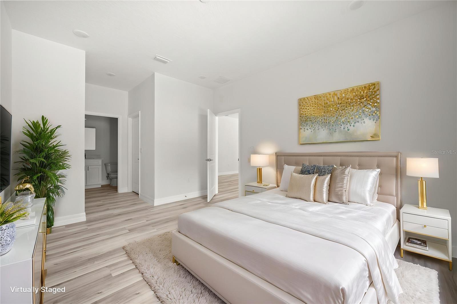 Image 29 of 33 For 688 Euclid Avenue