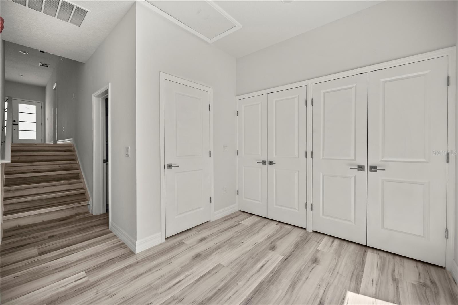 Image 6 of 33 For 688 Euclid Avenue