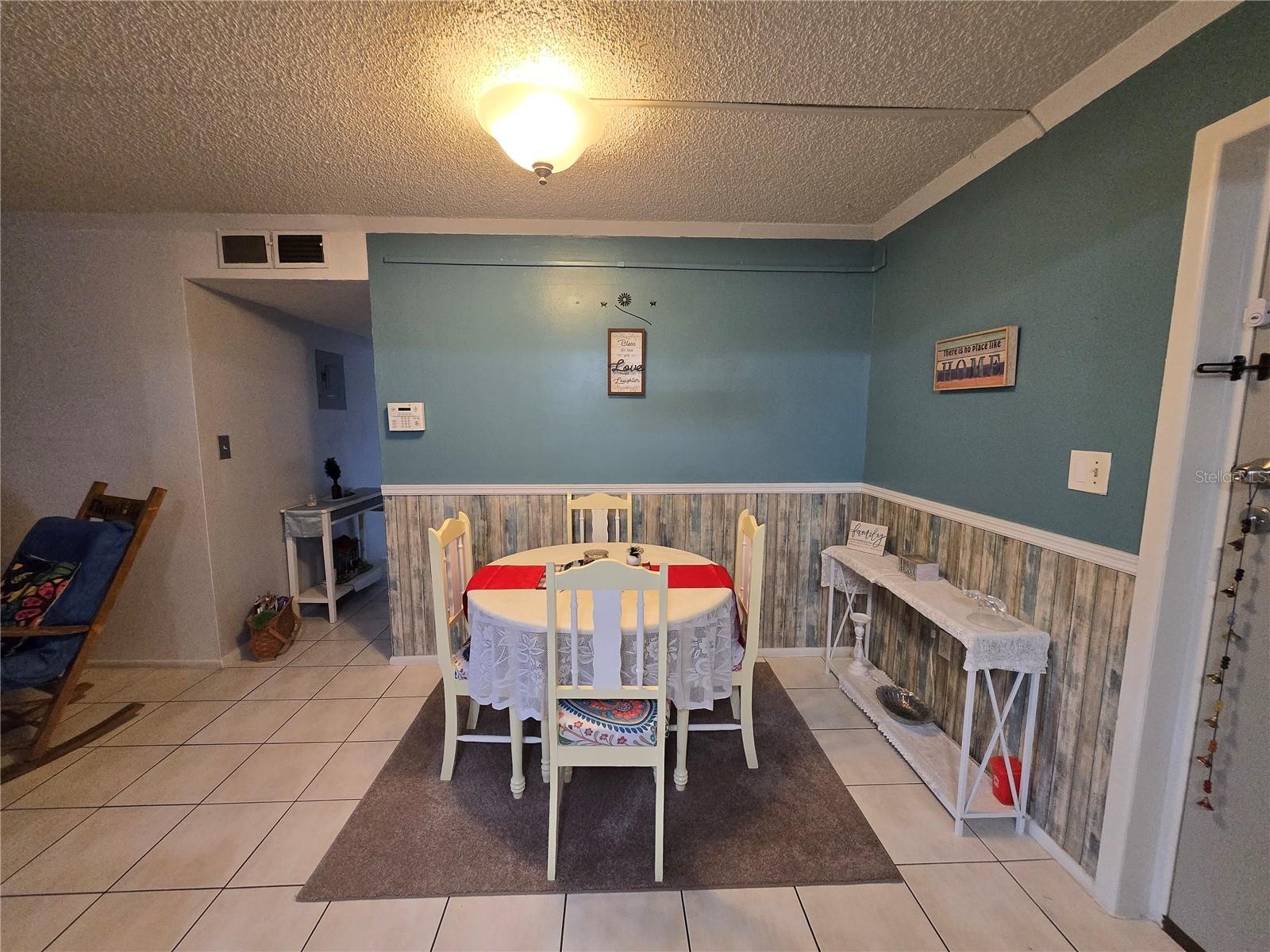 Image 10 of 38 For 1902 Honour Road 8