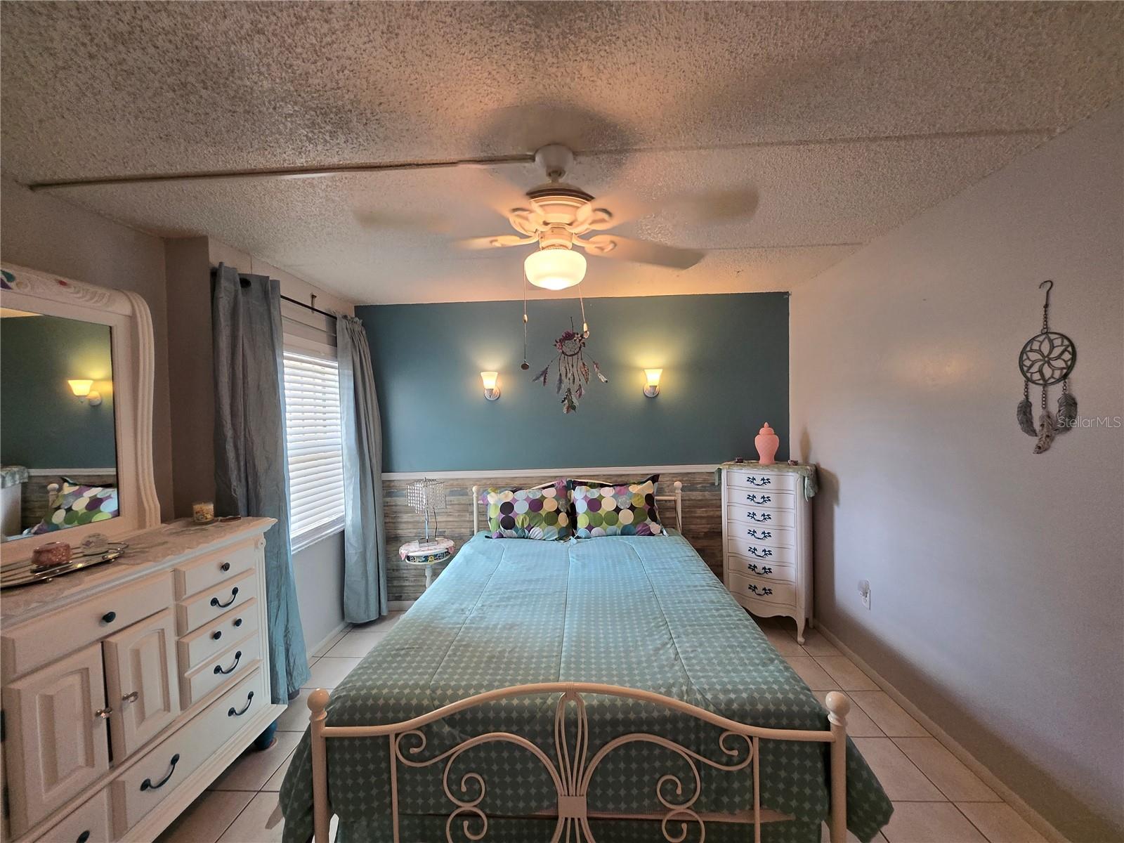 Image 16 of 38 For 1902 Honour Road 8