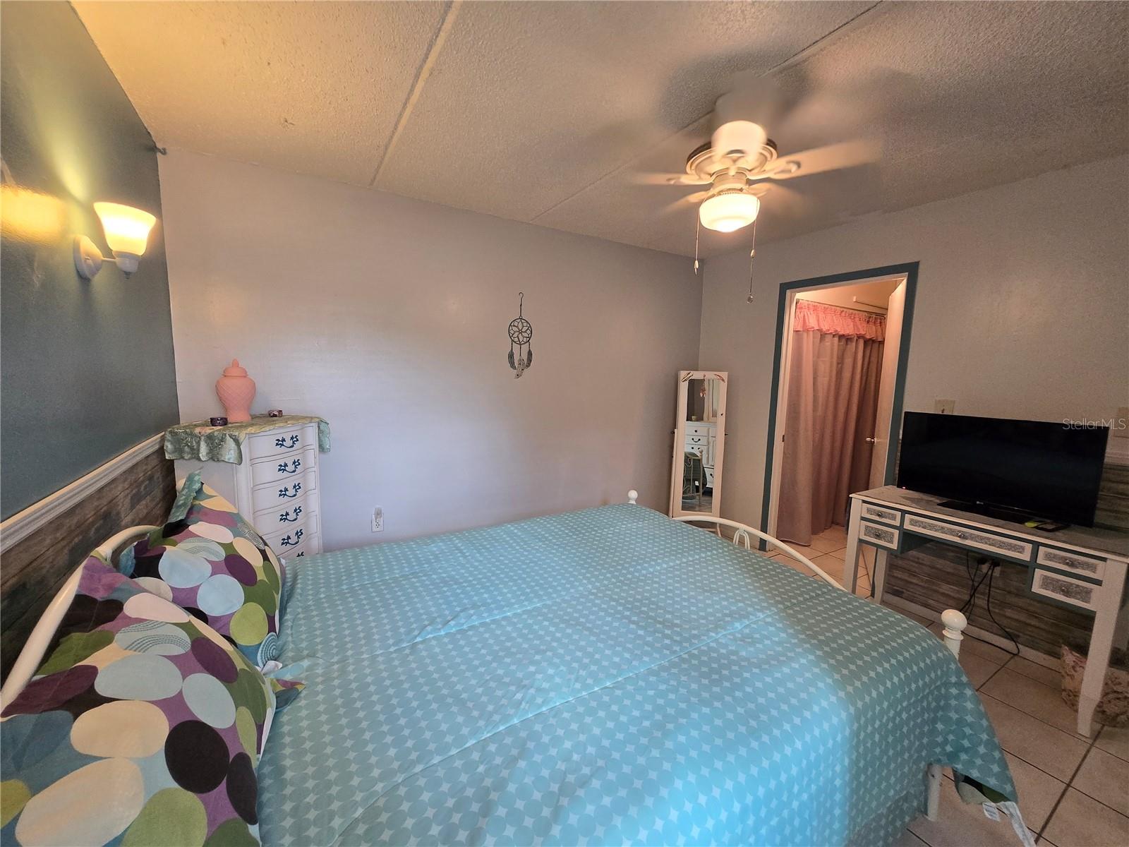 Image 18 of 38 For 1902 Honour Road 8