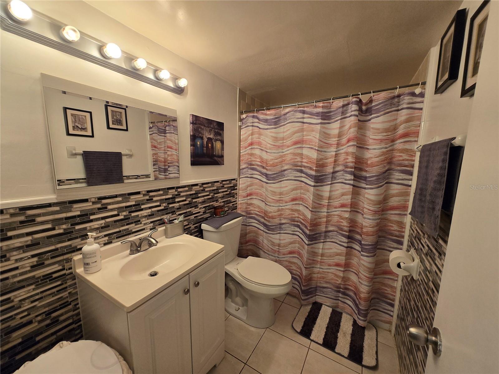 Image 28 of 38 For 1902 Honour Road 8