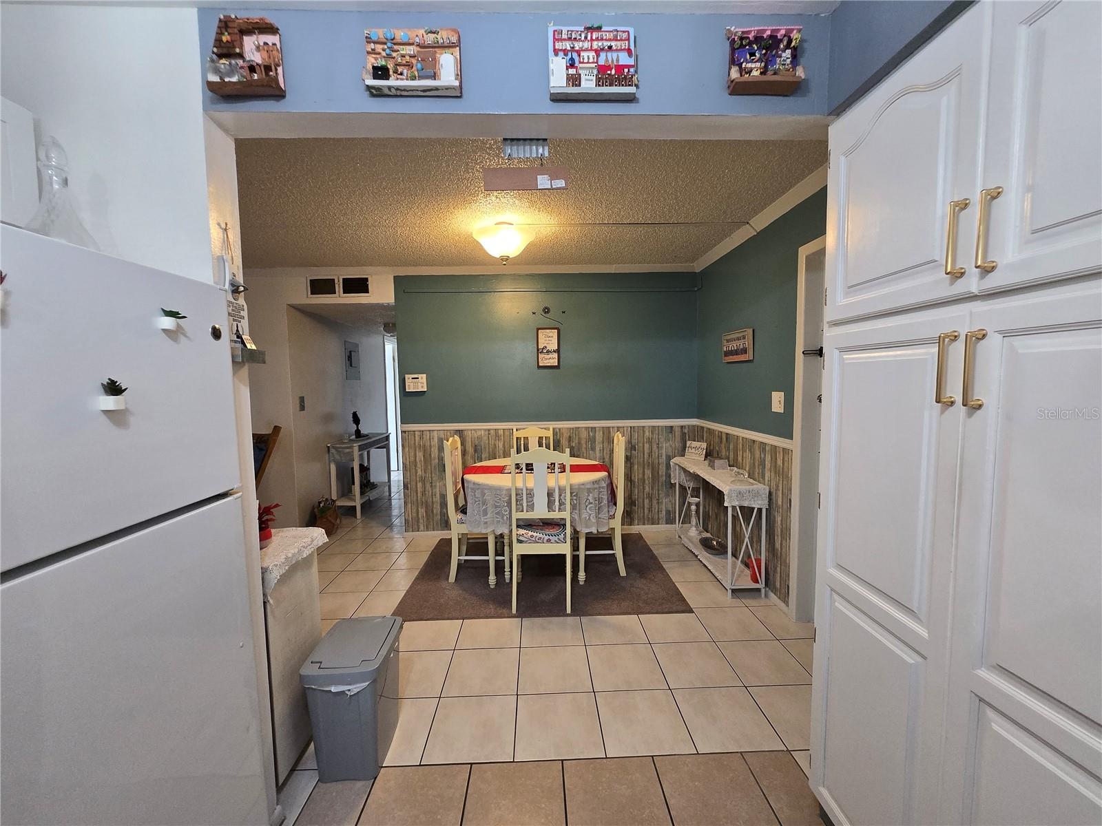 Image 9 of 38 For 1902 Honour Road 8