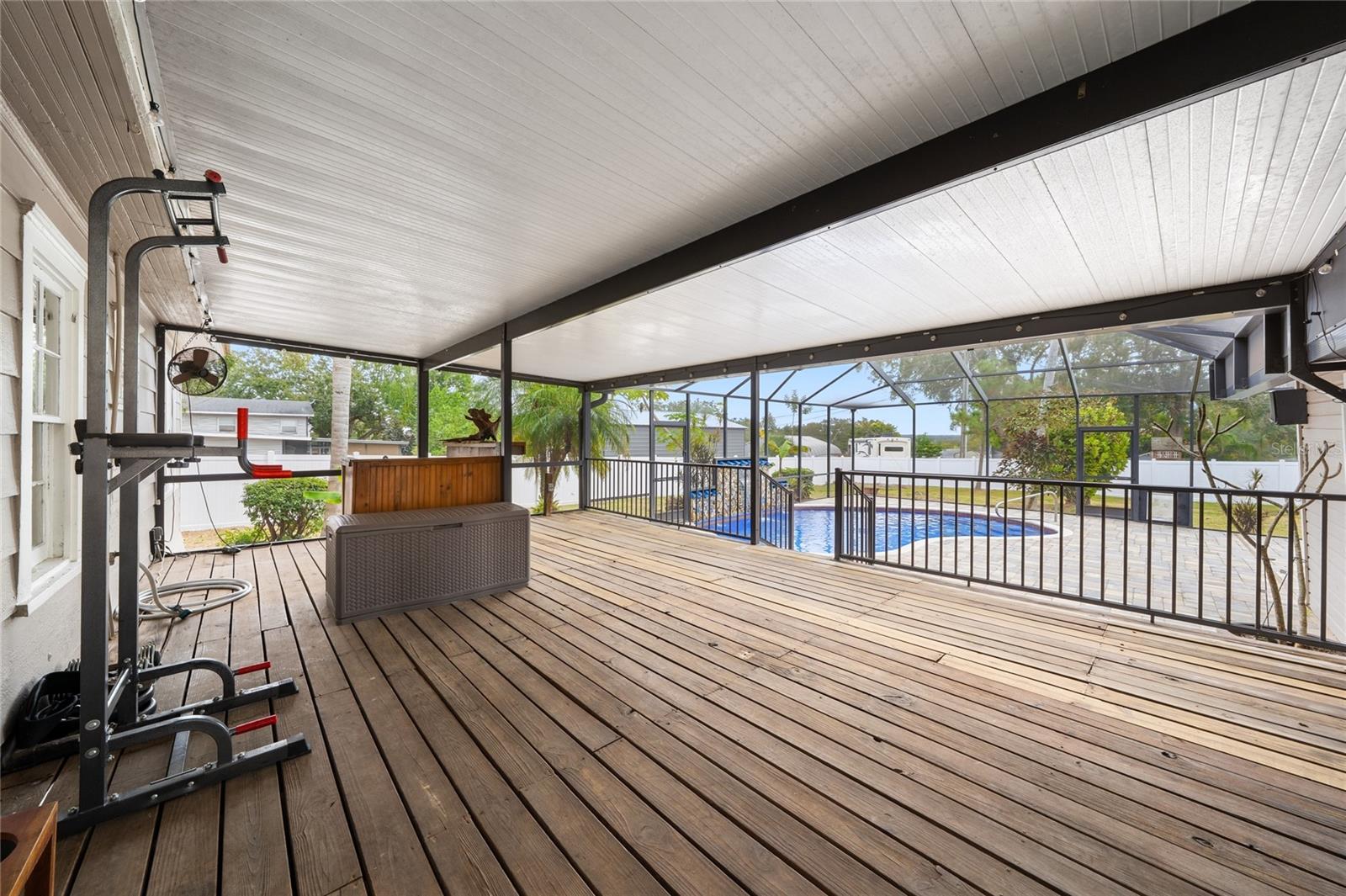 Image 29 of 38 For 511 Glendale Street