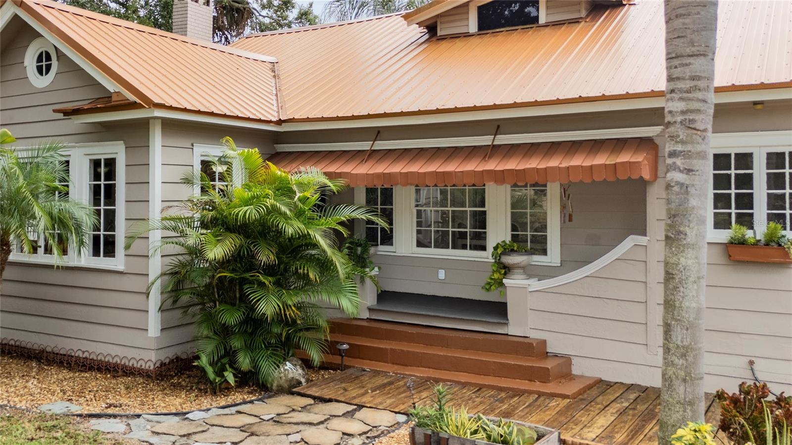 Image 6 of 38 For 511 Glendale Street