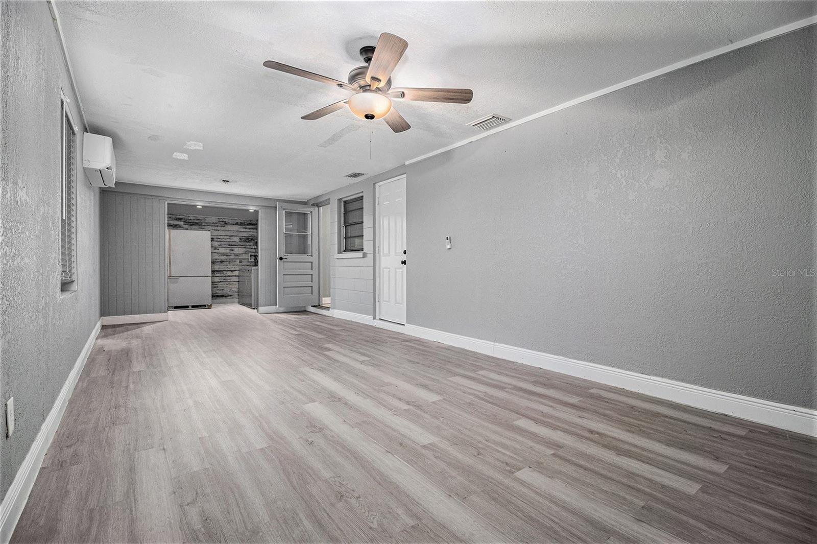 Image 25 of 36 For 4595 Kissimmee Park Road