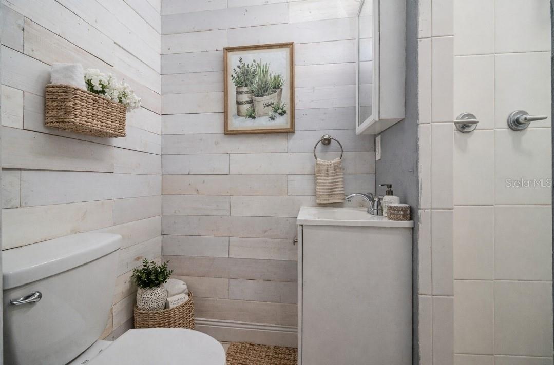 Image 9 of 36 For 4595 Kissimmee Park Road