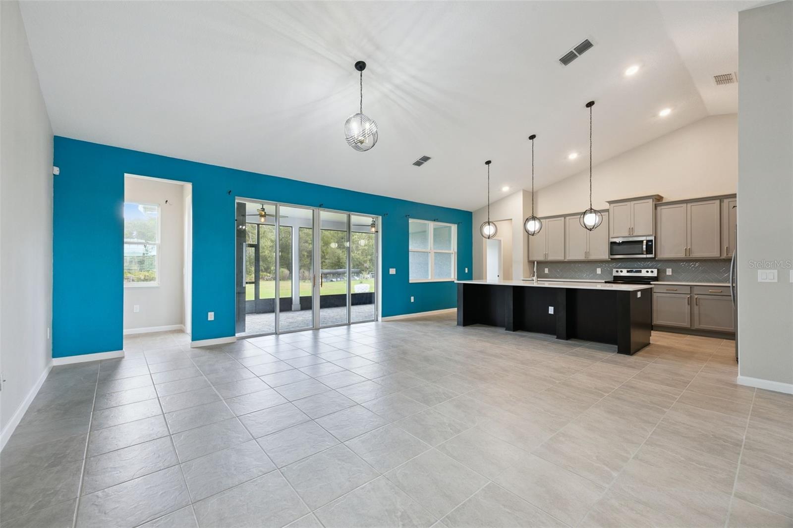 Image 19 of 61 For 7179 Old Melbourne Highway