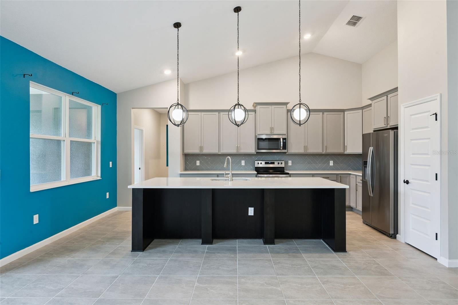 Image 21 of 61 For 7179 Old Melbourne Highway