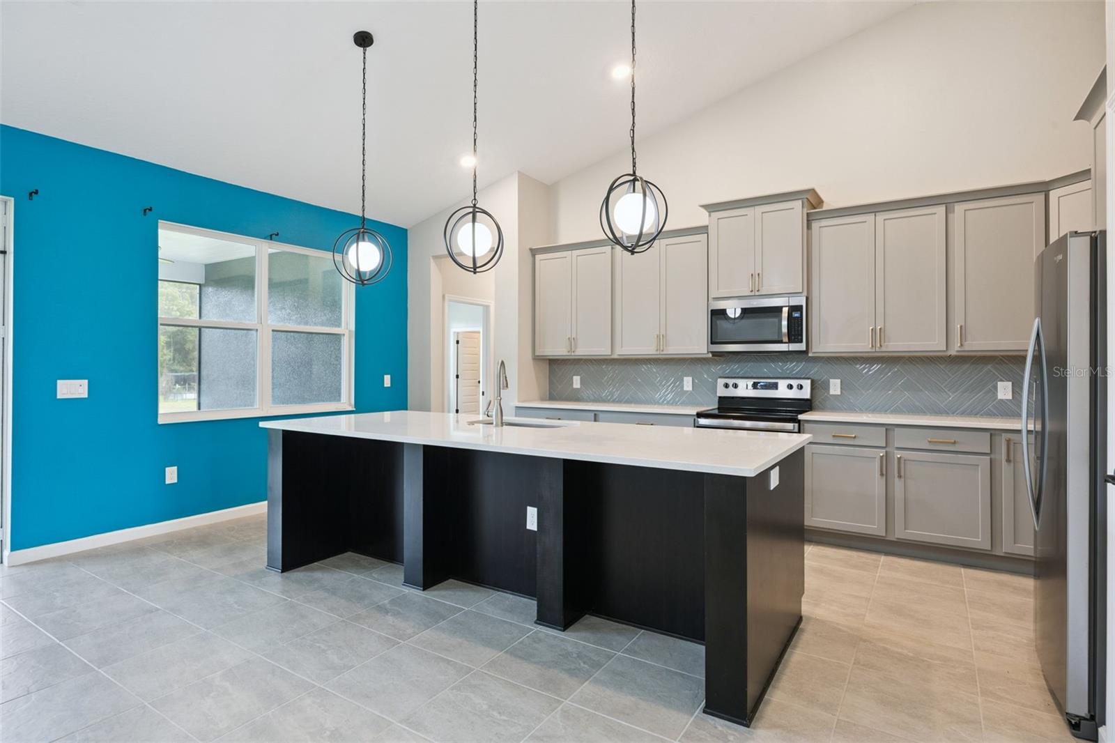 Image 24 of 61 For 7179 Old Melbourne Highway