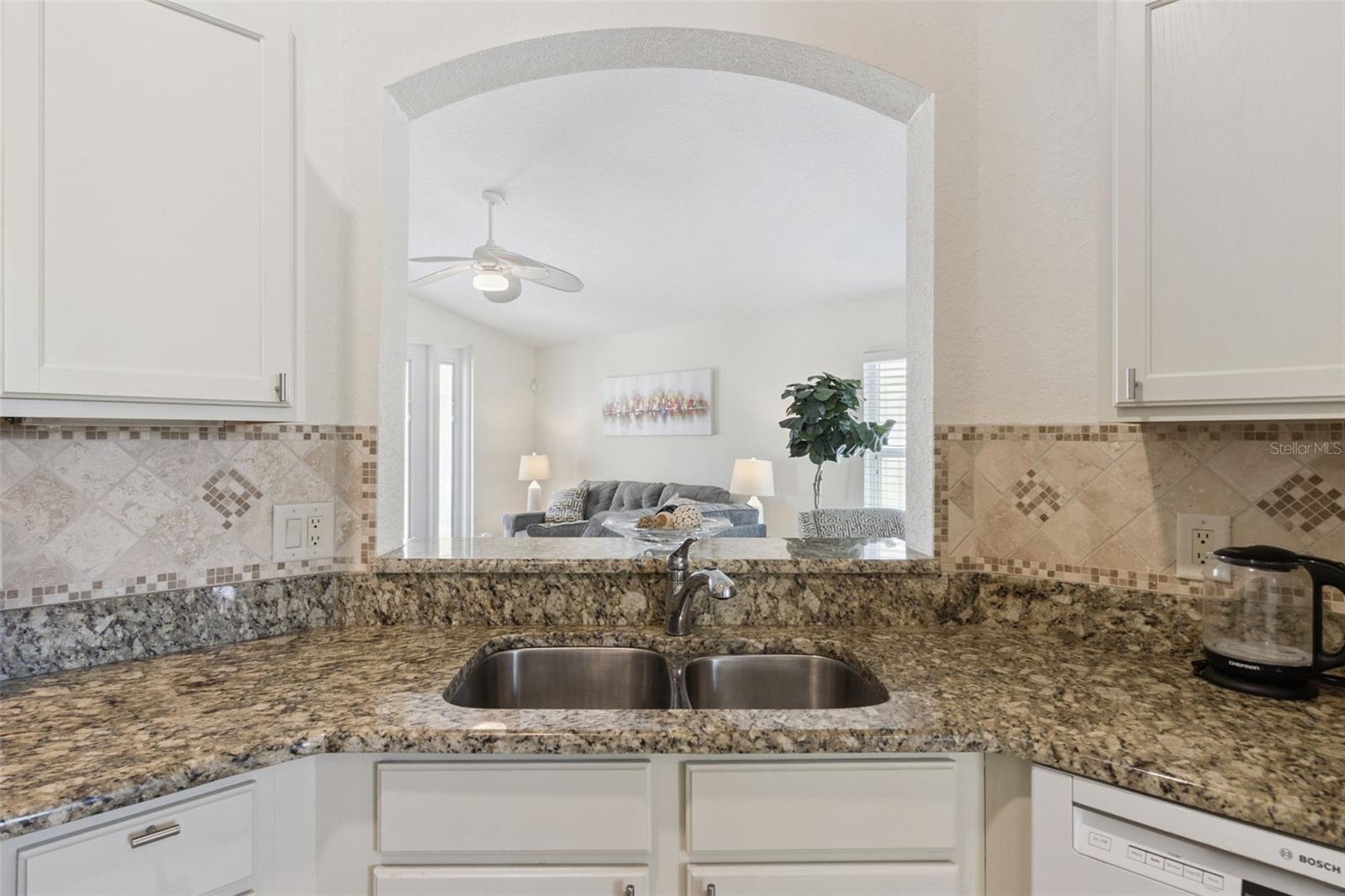 Image 12 of 52 For 864 Birkdale Street