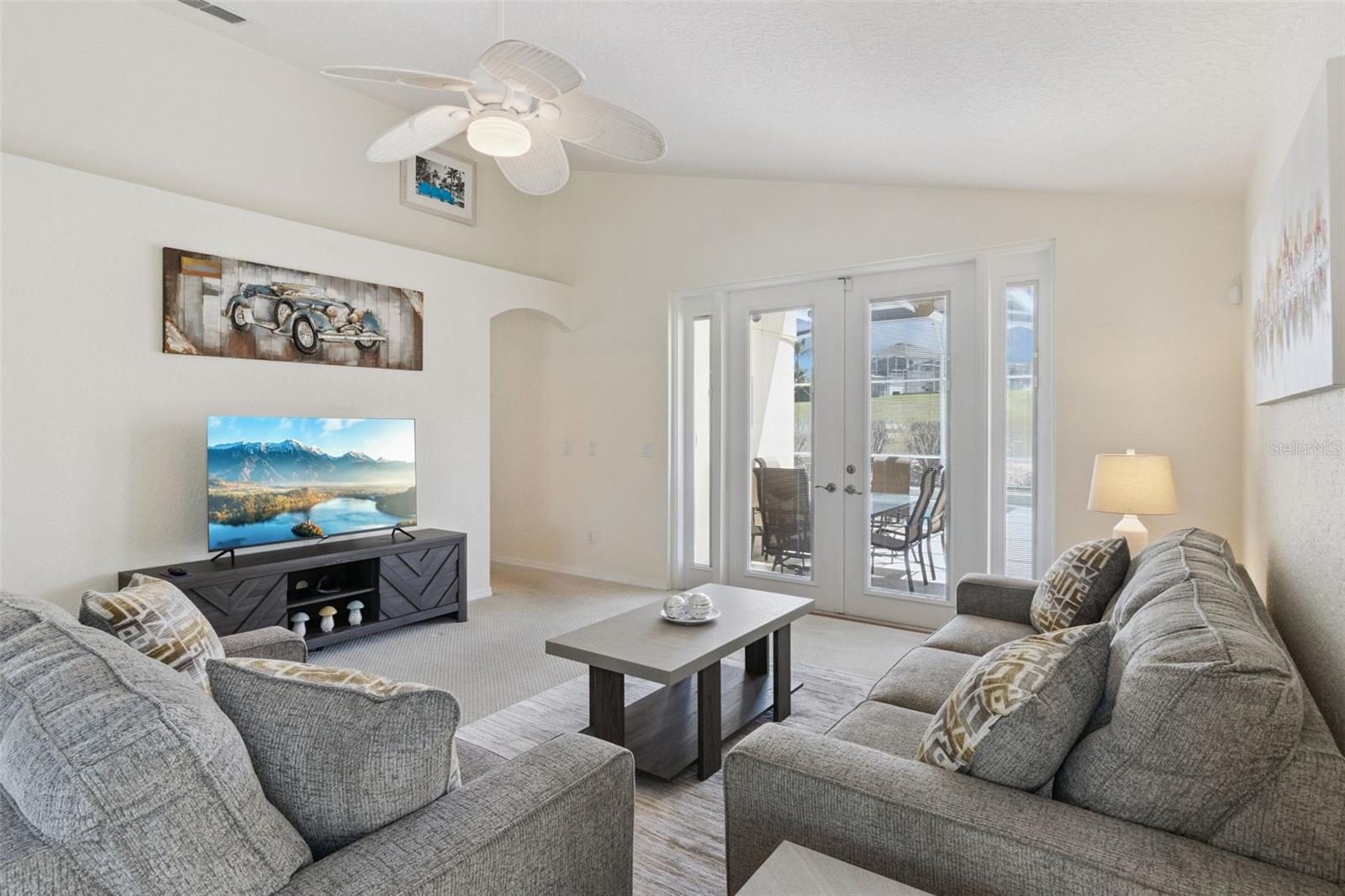 Image 18 of 52 For 864 Birkdale Street