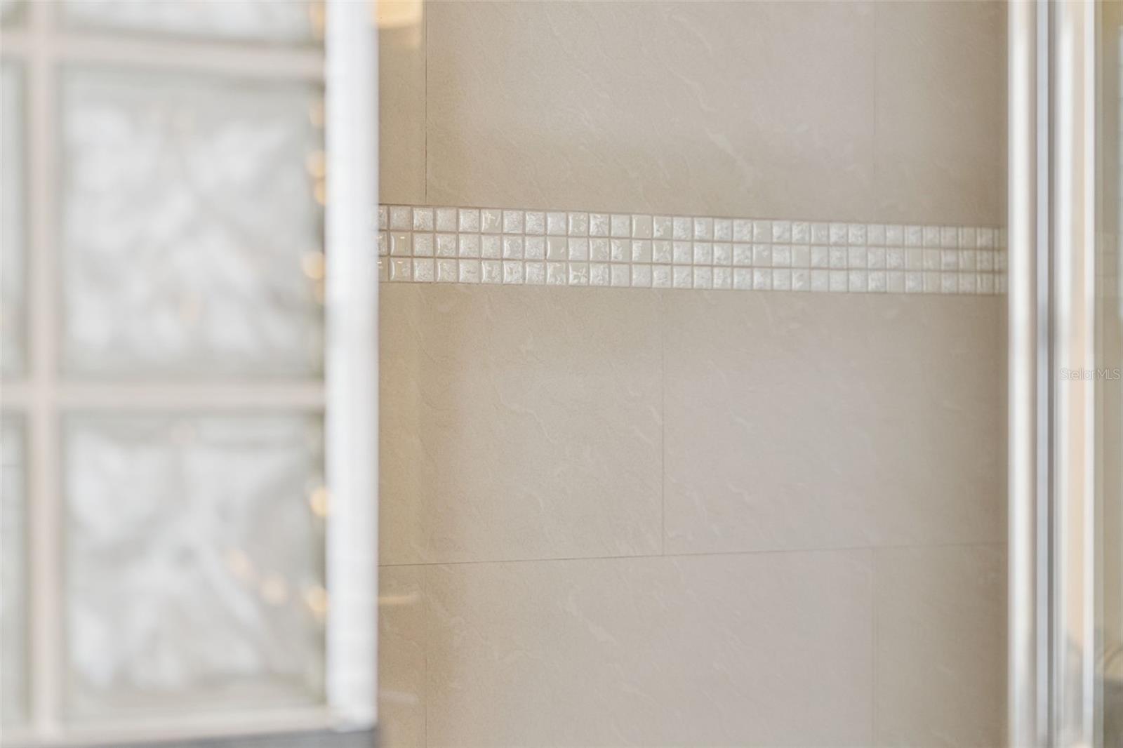 Image 28 of 52 For 864 Birkdale Street