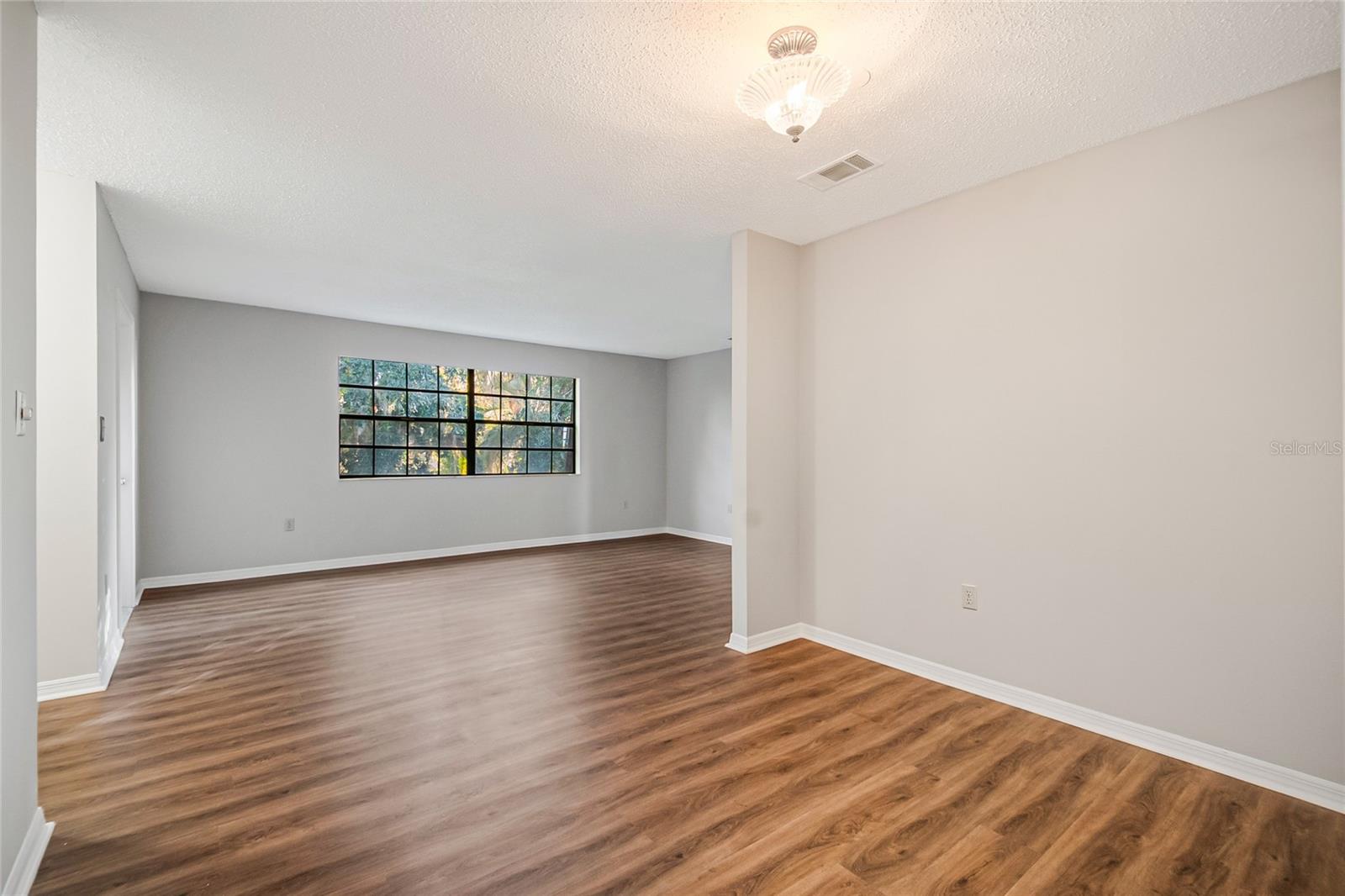 Image 11 of 45 For 500 Newell Hill Road 106d